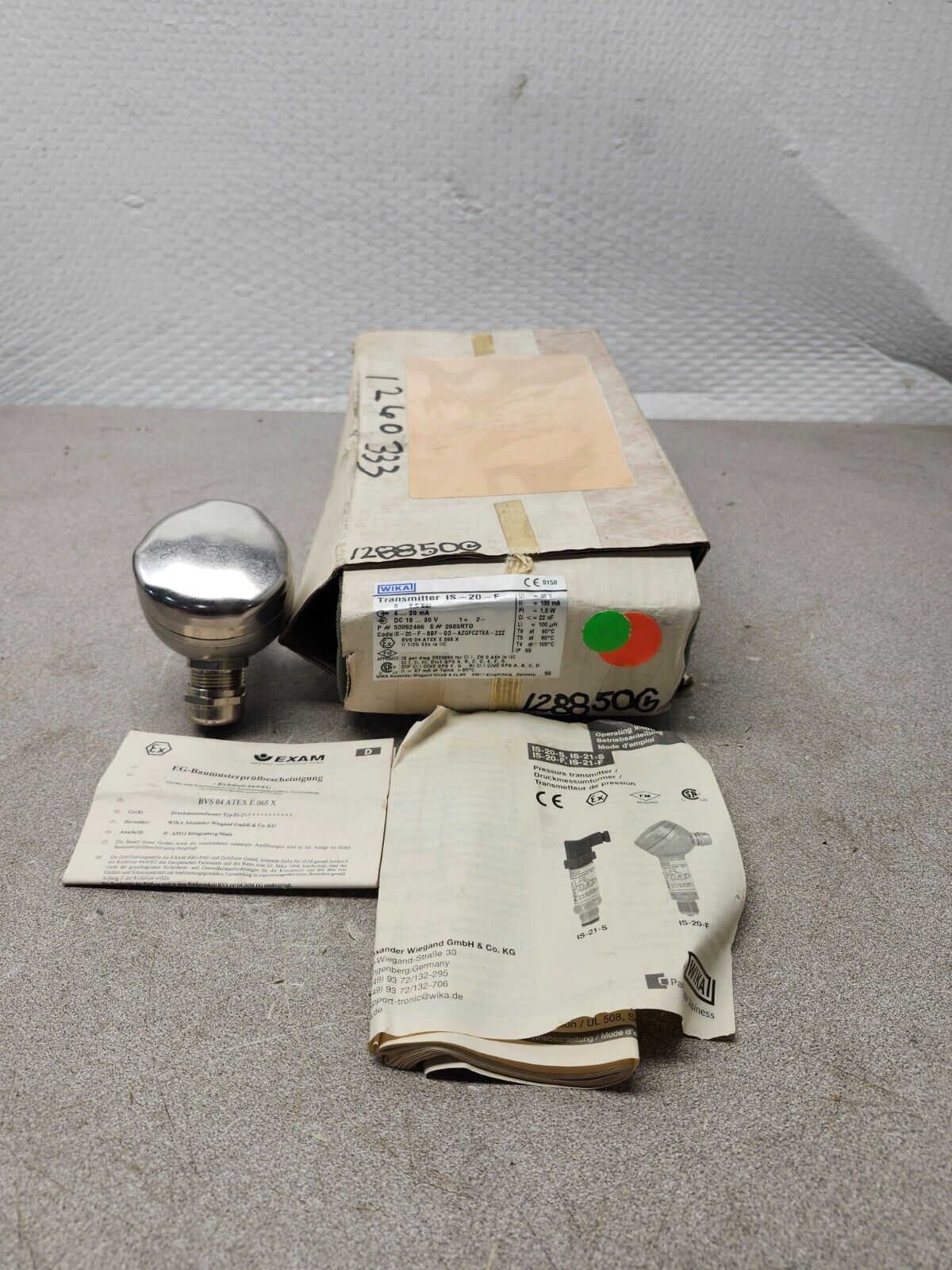 NEW IN BOX Wika Pressure Transmitter IS-20-F-BBF-GD-AZGFCZTXA-ZZZ