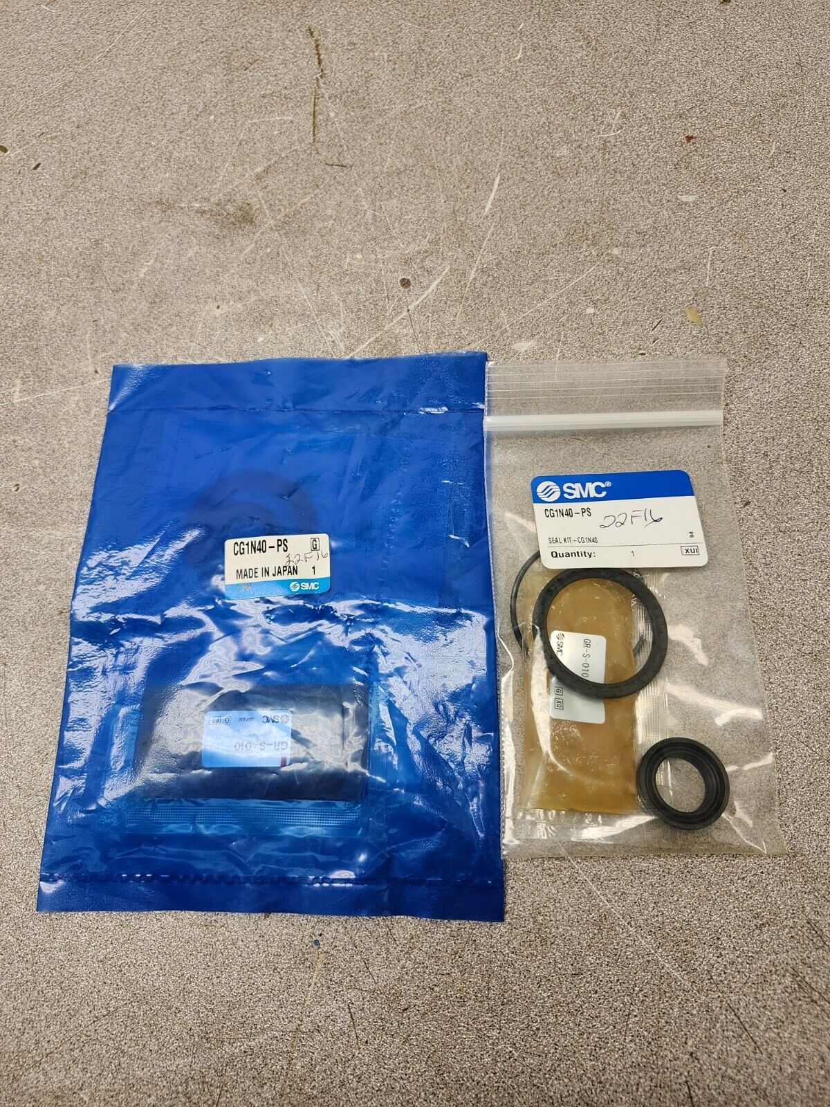 NEW IN PACKAGE SMC SEAL KIT CG1N40-PS