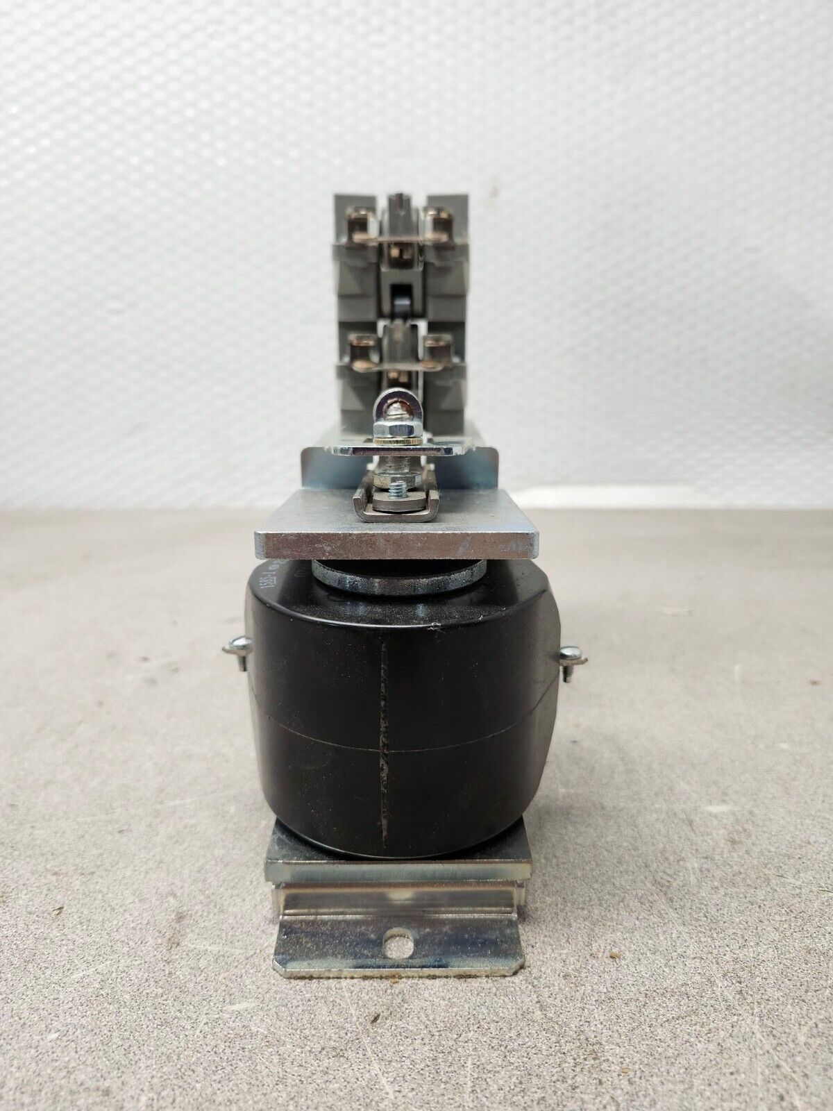 NEW NO BOX CUTLER HAMMER EATON 230VDC CONTACTOR 6011H23-103-15
