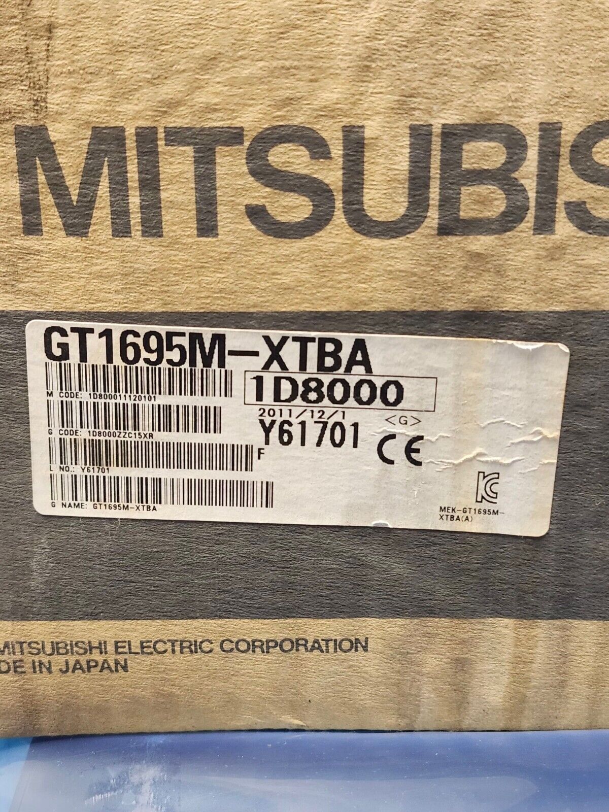 NEW IN BOX MITSUBISHI OPERATOR INTERFACE PANEL GT1695M-XTBA