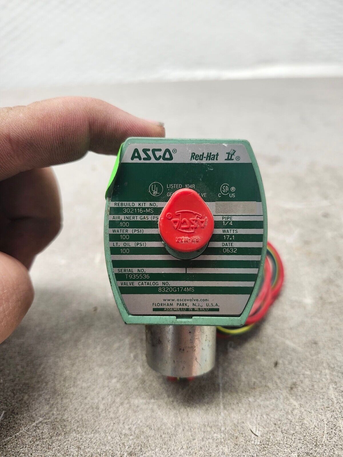 NEW NO BOX ASCO RED-HAT SOLENOID VALVE 1/4" PIPE 8320G174MS