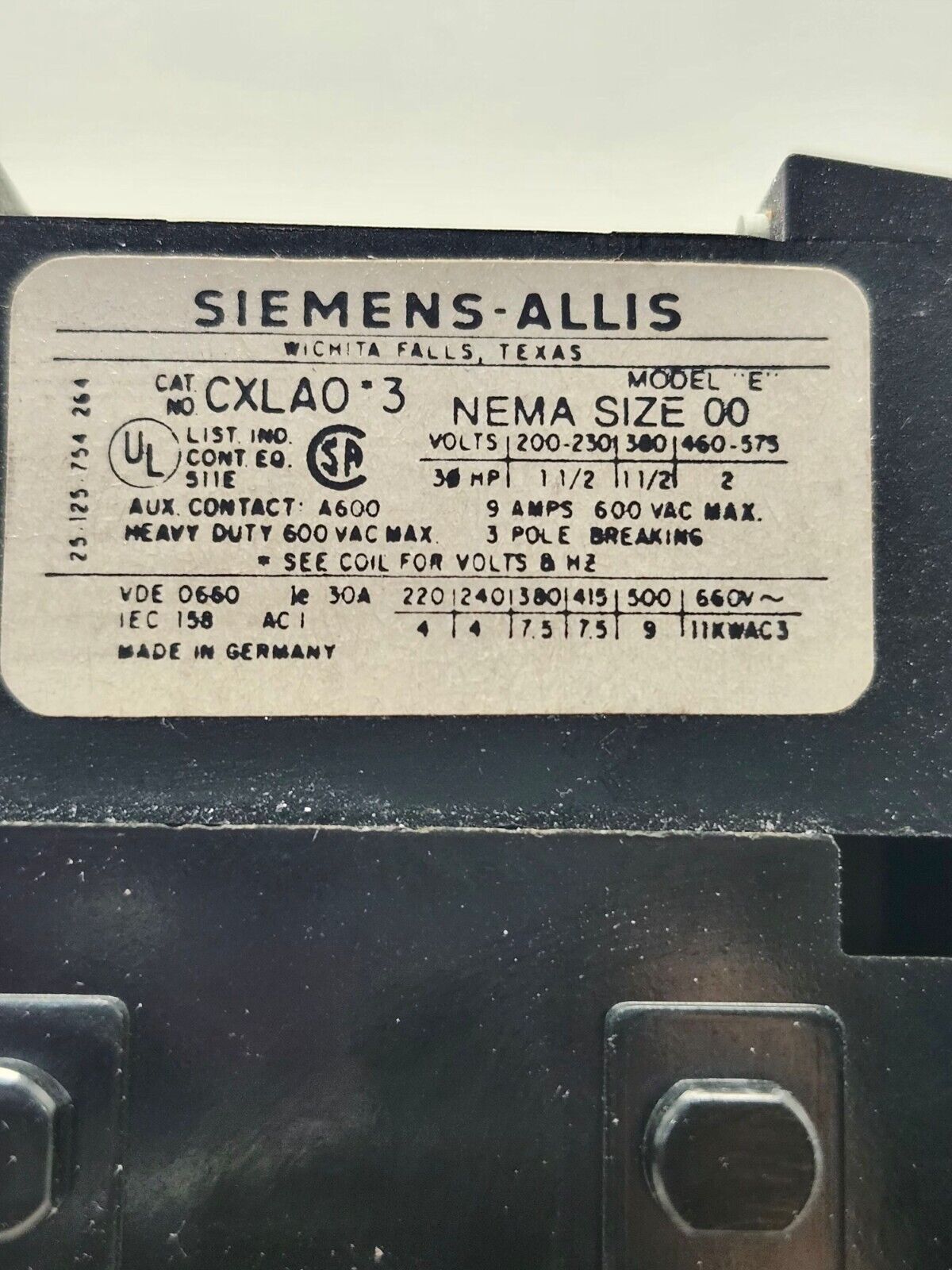 NEW IN BOX SIEMENS AUXILIARY CONTACT CXLA0*3