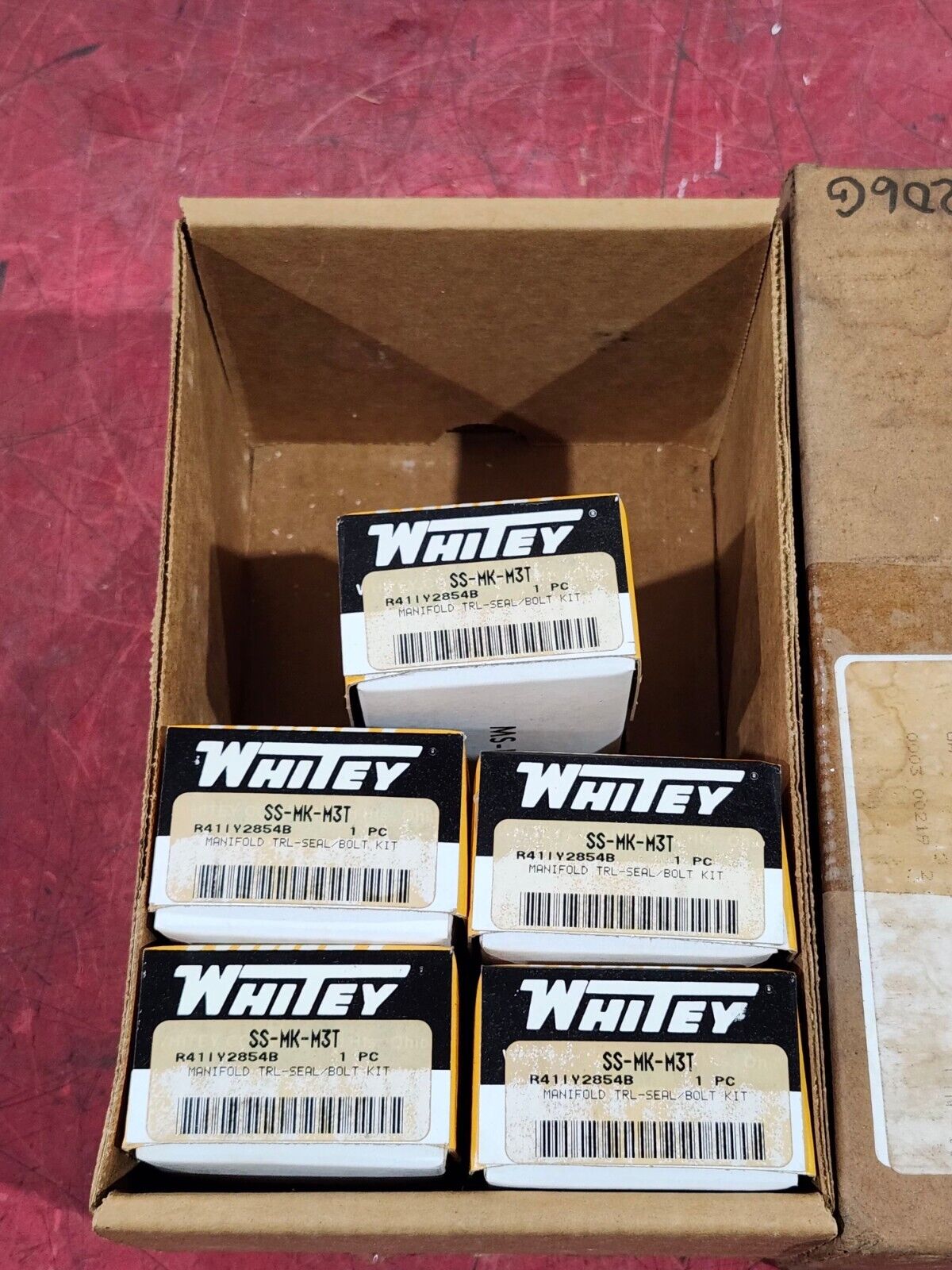 NEW IN BOX WHITEY BOLT KIT SS-MK-M3T LOT OF 5