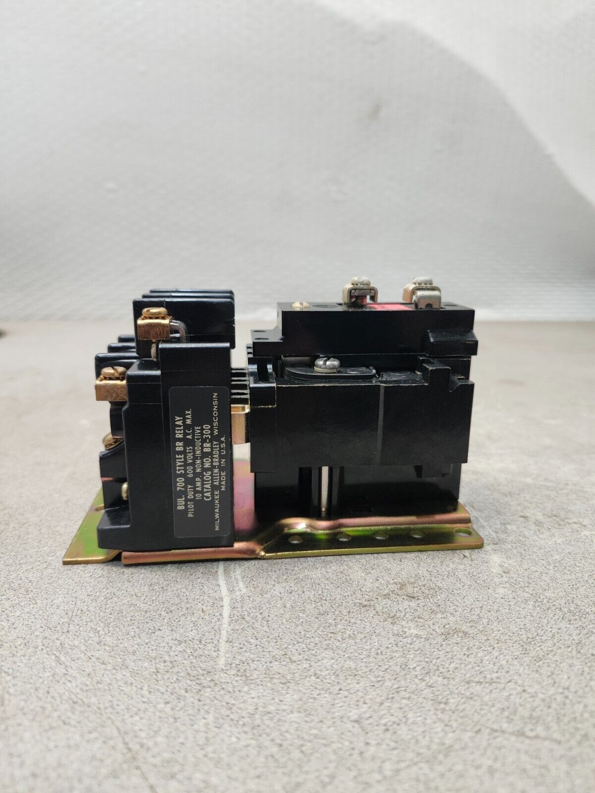 NEW IN BOX ALLEN BRADLY TYPE BR AC RELAY 120V COIL 700BR300