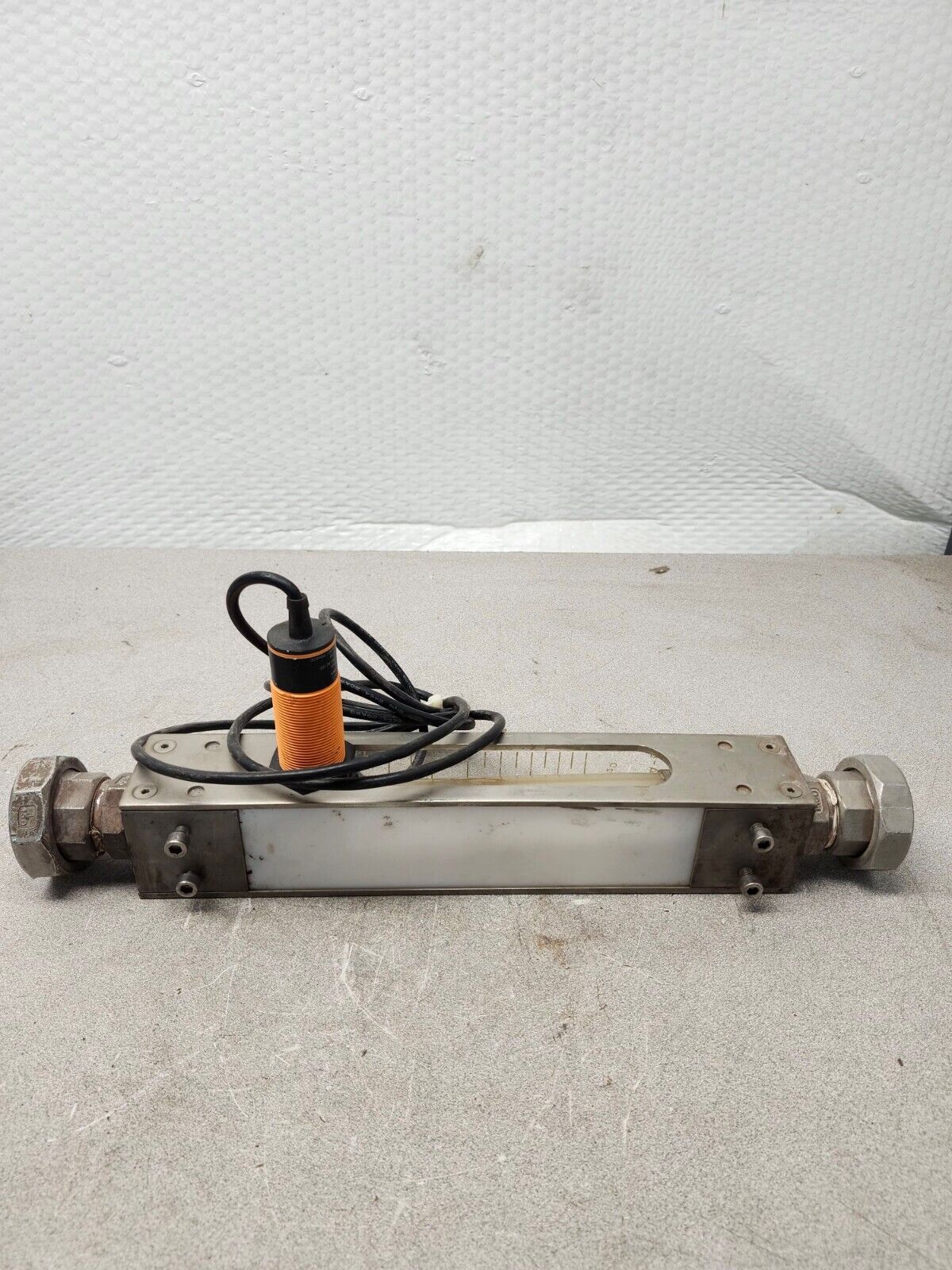 USED Kytola Esko FlowMeter H40 KLH-4AA-D WITH Capacitive Proximity Switch Sensor