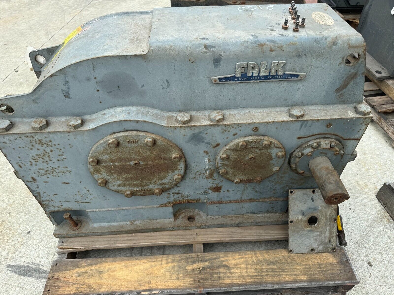 USED FALK ENCLOSED GEAR DRIVE SPEED REDUCER 45.37 RATIO 2100Y2-K