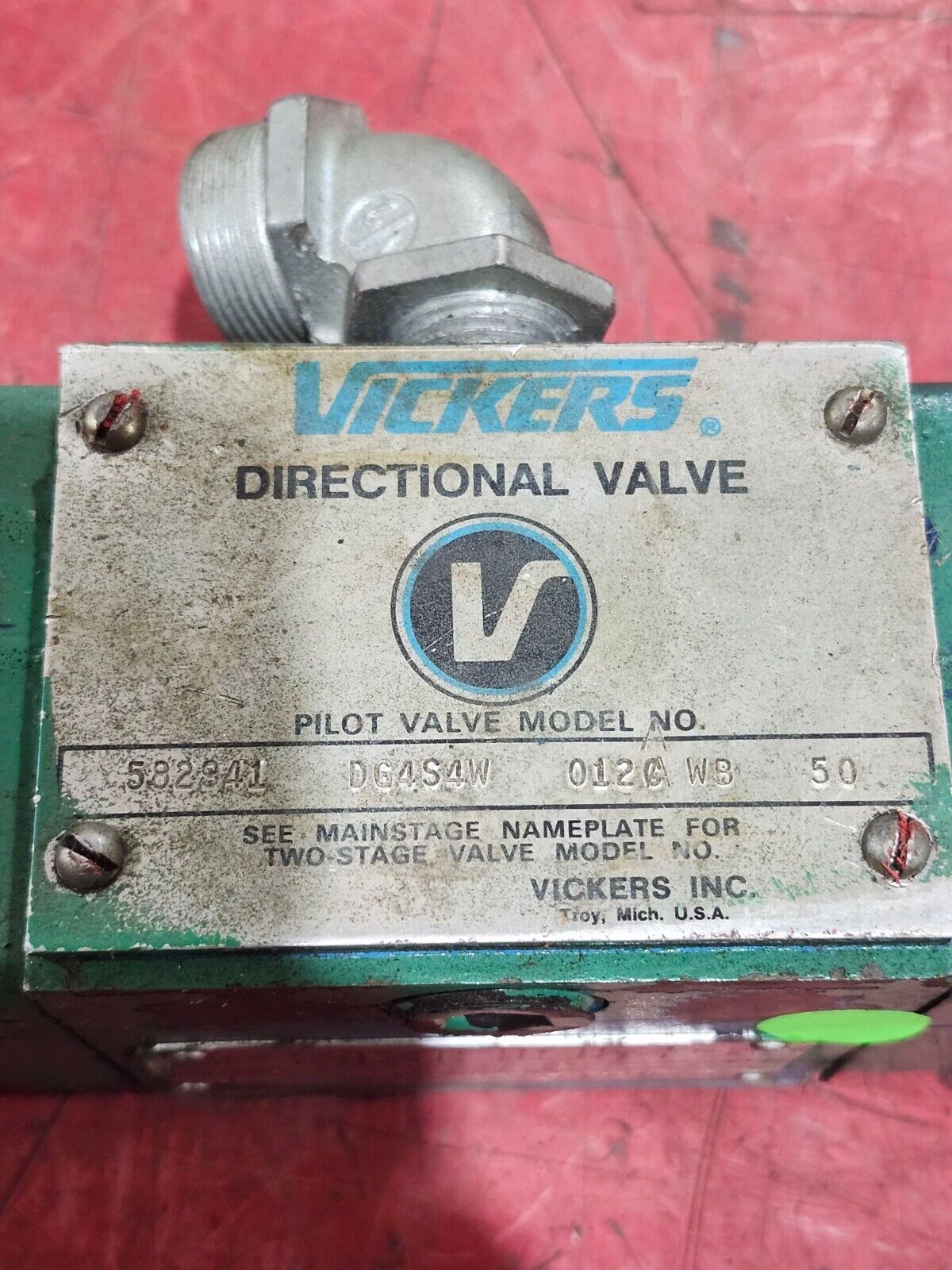 USED VICKERS DIRECTIONAL VALVE 582941 DG4S4W 012C WB 50