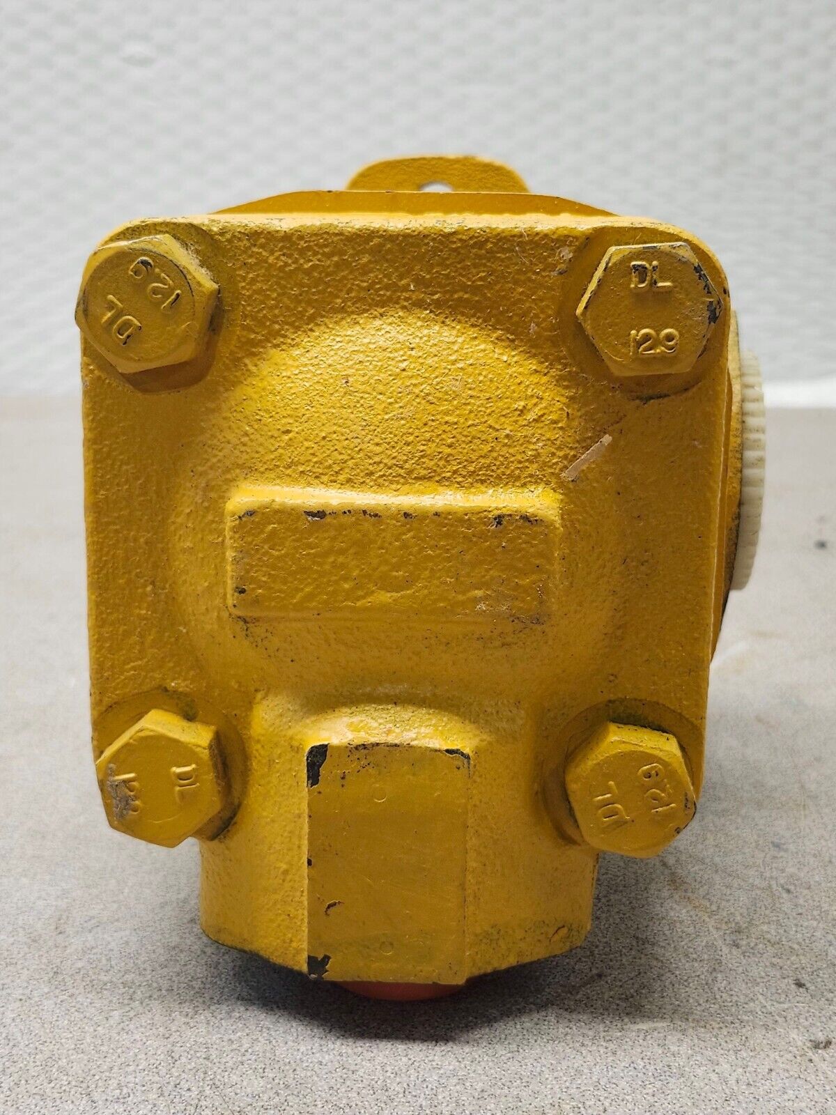 NEW YELLOWMARK VANE PUMP 4228162 CAT 4D-4661