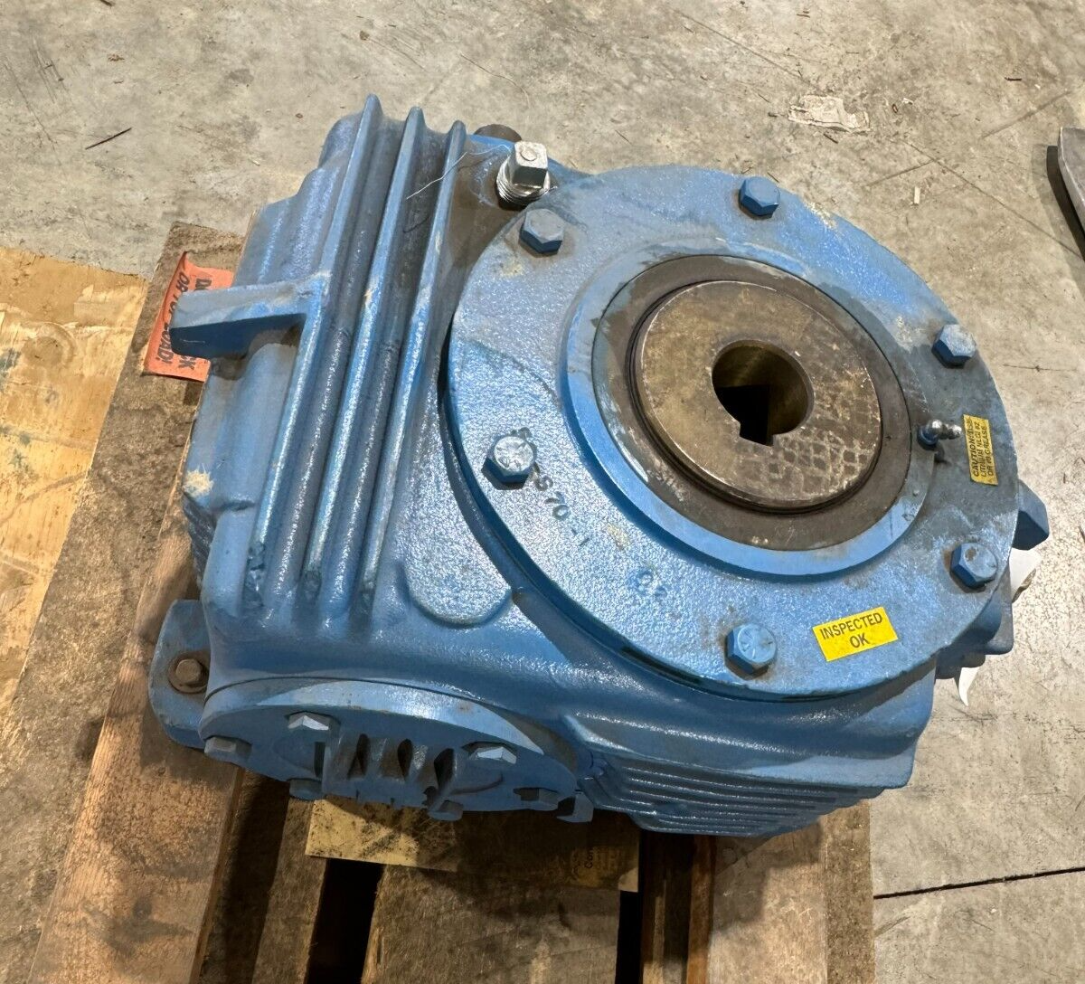 NEW TEXTRON CONE DRIVE GEAR REDUCER 4:1 RATIO SHV50A830-8B OPTION 0101