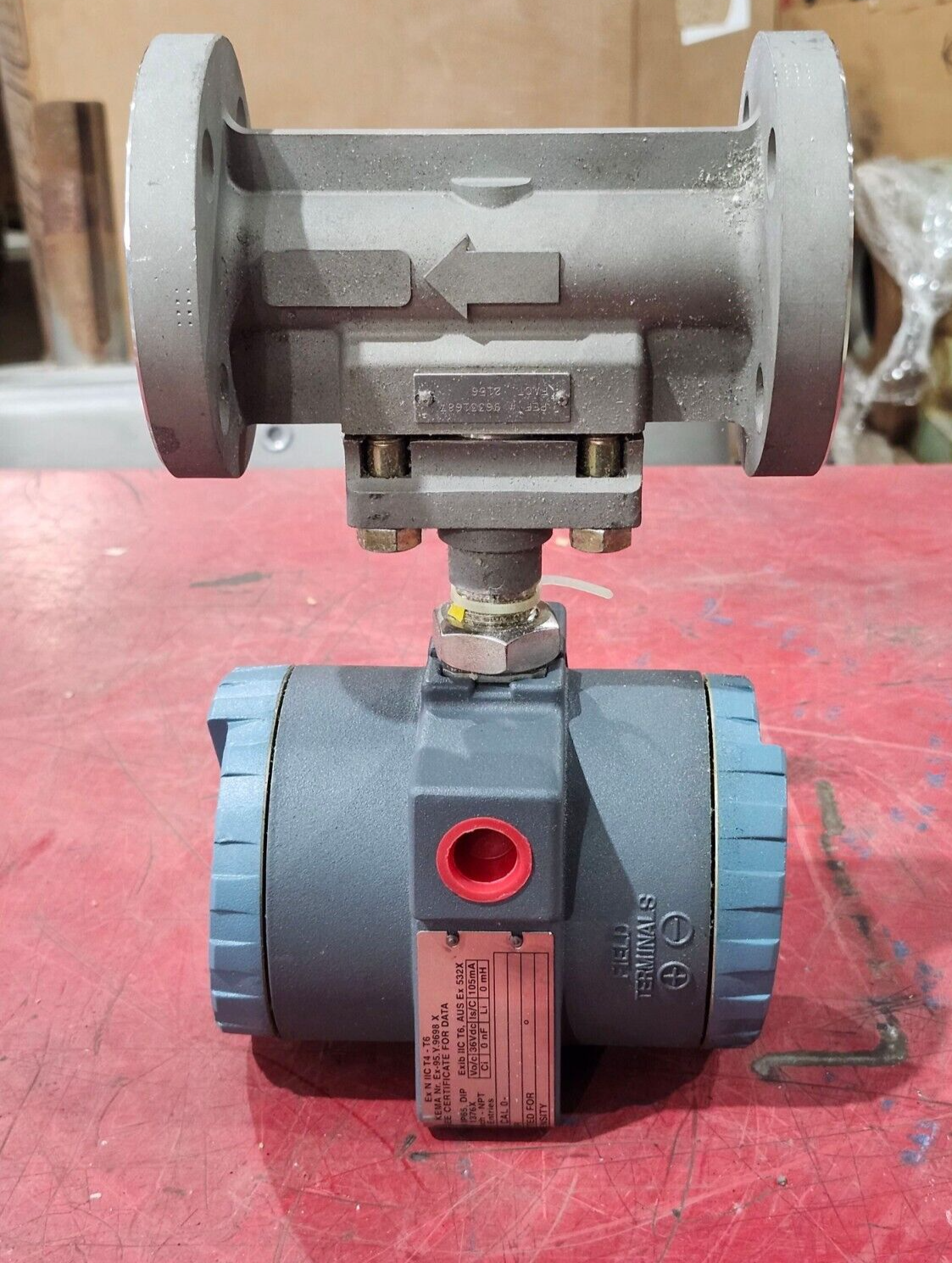 NEW NO BOX FOXBORO VORTEX FLOWMETER 83F-A01S1SSTNA