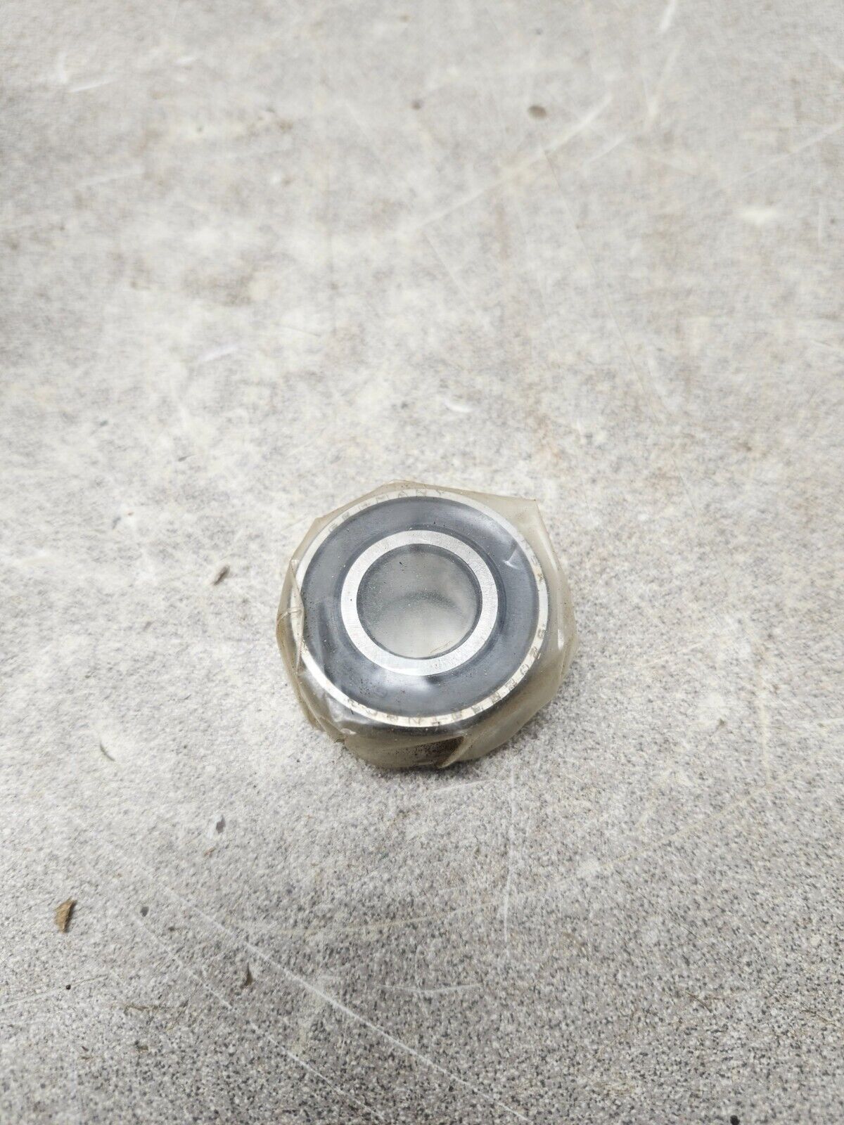 NEW IN BOX NSK BEARING 5202-2RSTNC3