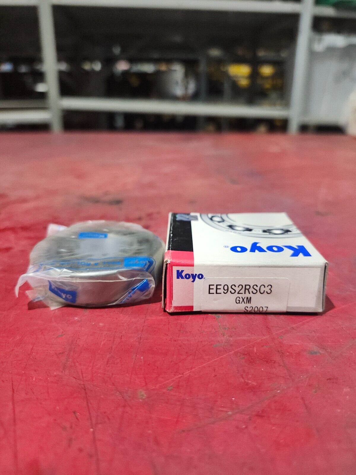 NEW IN BOX KOYO BEARING EE9S2RSC3