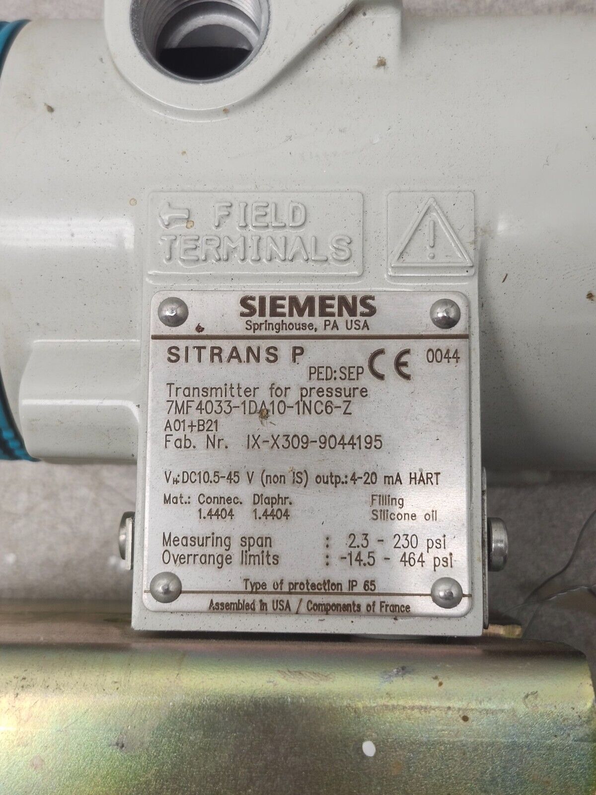 NEW SIEMENS SITRANS P PRESSURE TRANSMITTER 7MF4033-1DA10-1NC6-Z