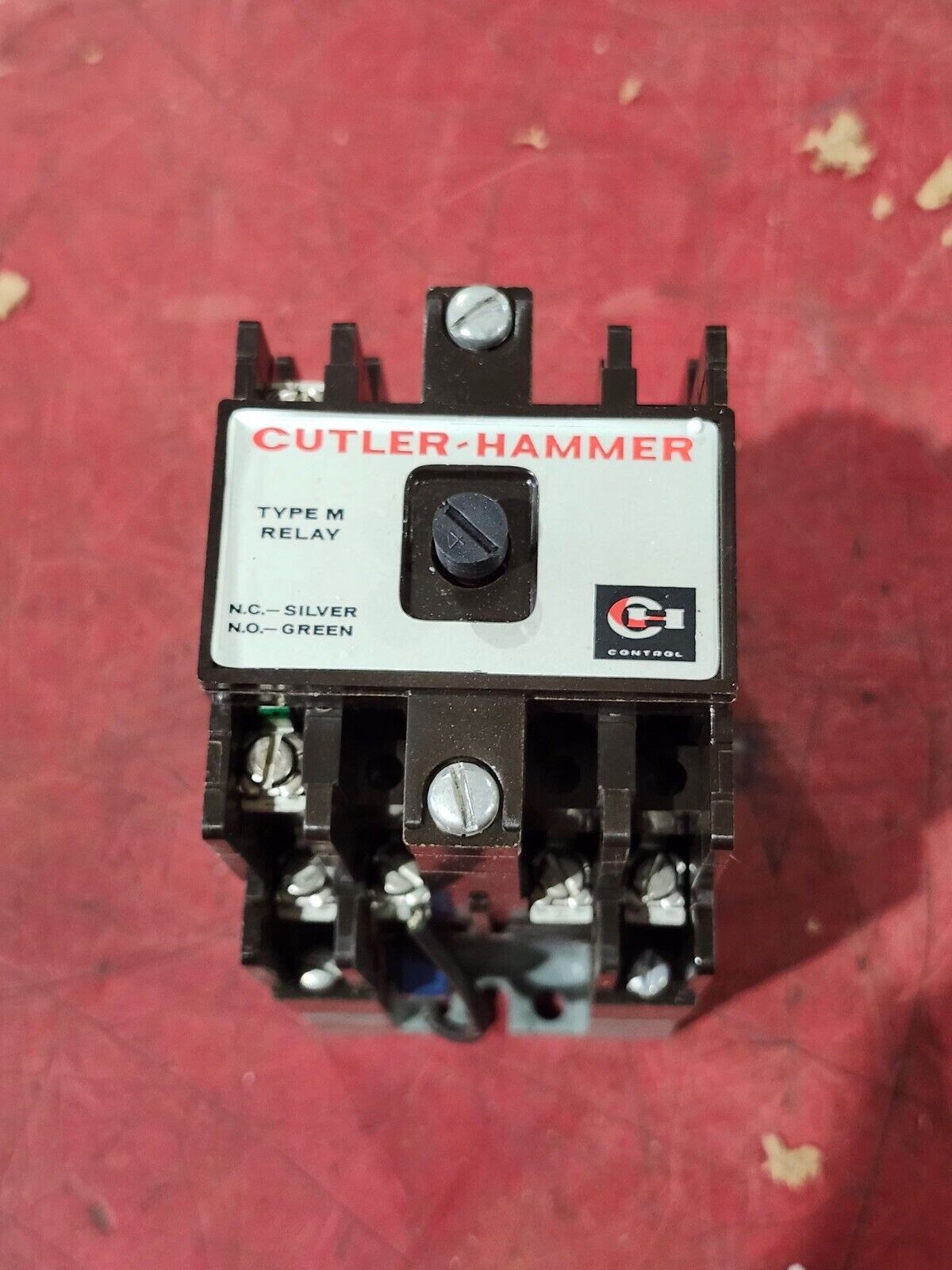 NEW IN PACKAGE CUTLER HAMMER TYPE M RELAY D26MRD40A1