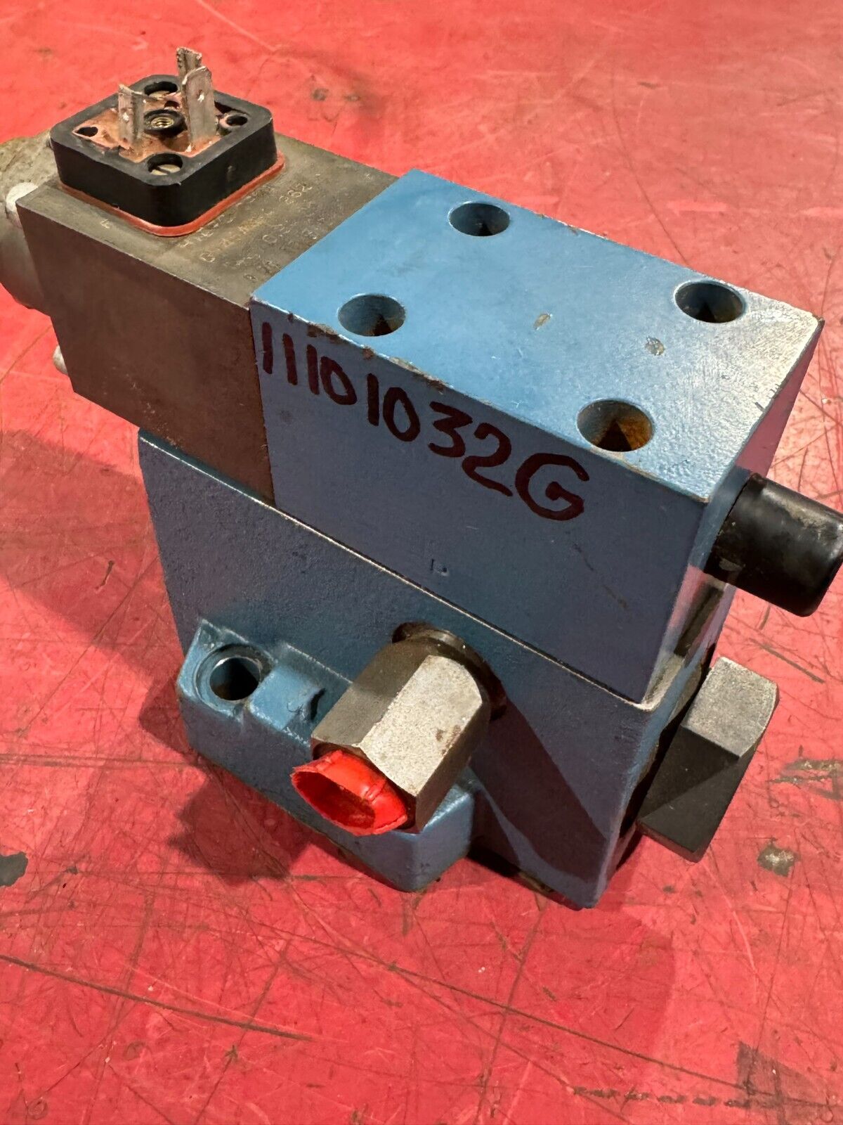 UNUSED SURPLUS REXROTH HYDRAULIC VALVE DRE10-52/100YG24K4M/12-US00912646