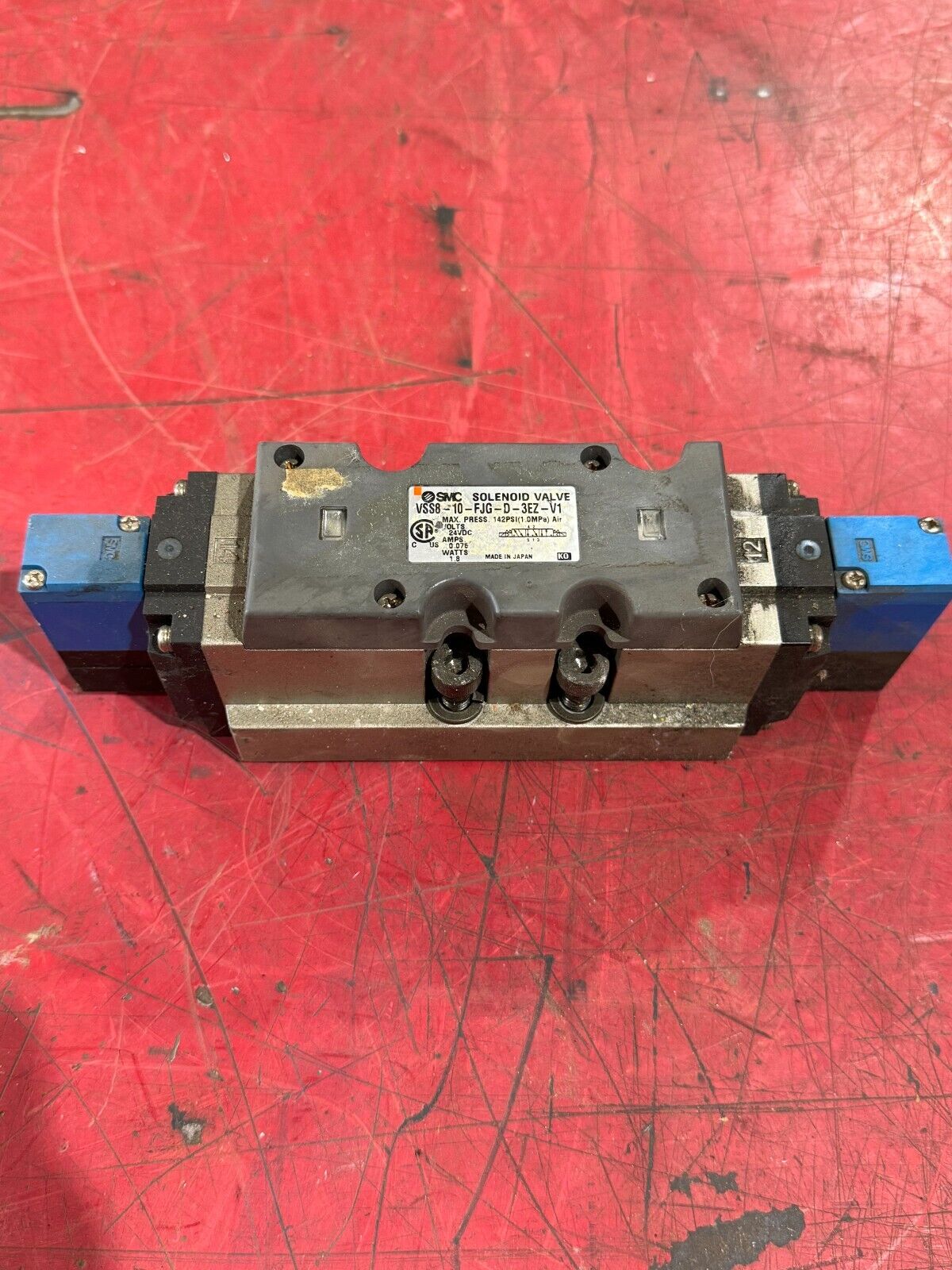 USED SMC SOLENOID VALVE VSS8-10-FJG-D-3EZ-V1