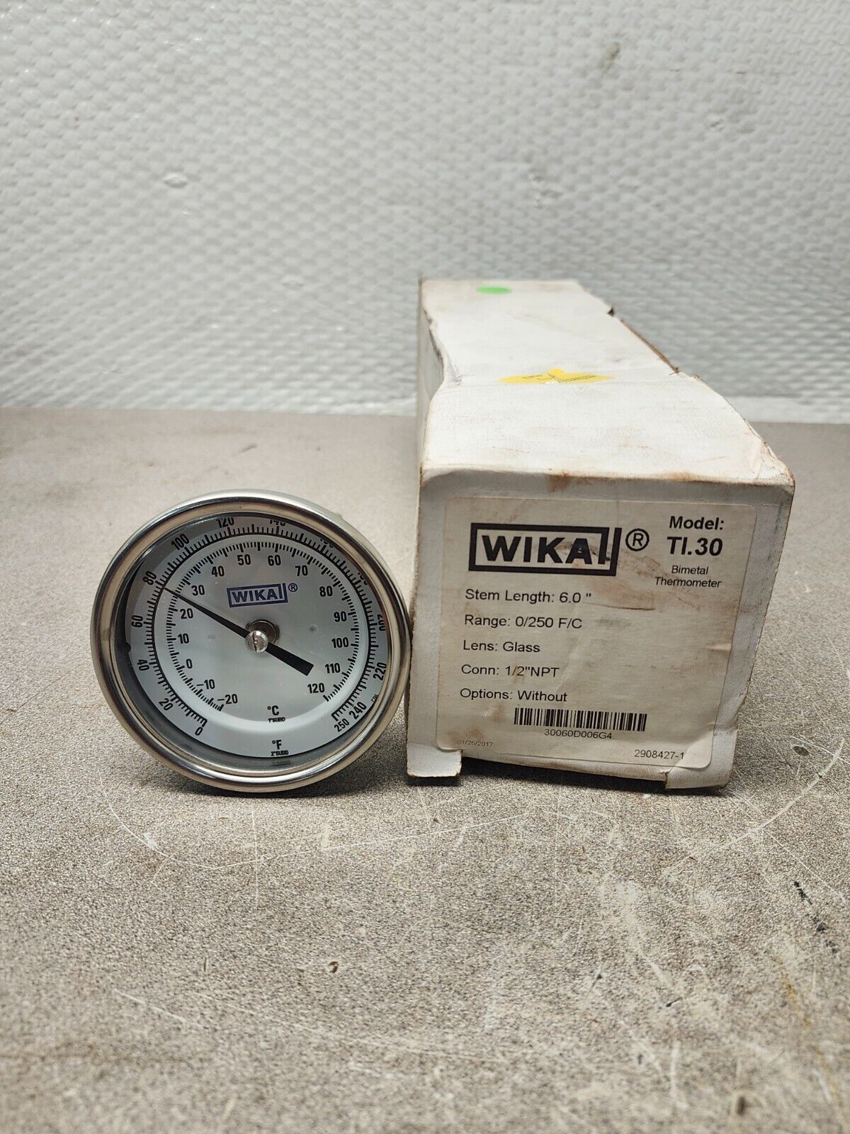 NEW IN BOX WIKA BIMETAL THERMOMETER TI.30