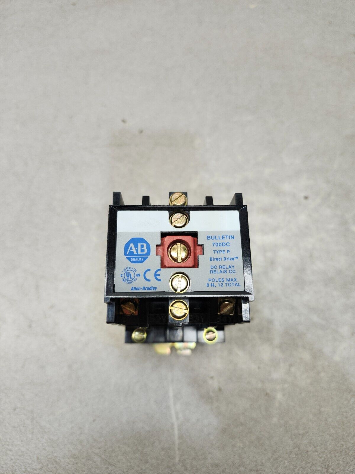 NEW IN BOX Allen Bradley Control Relay TYPE P 700DC-P600Z24