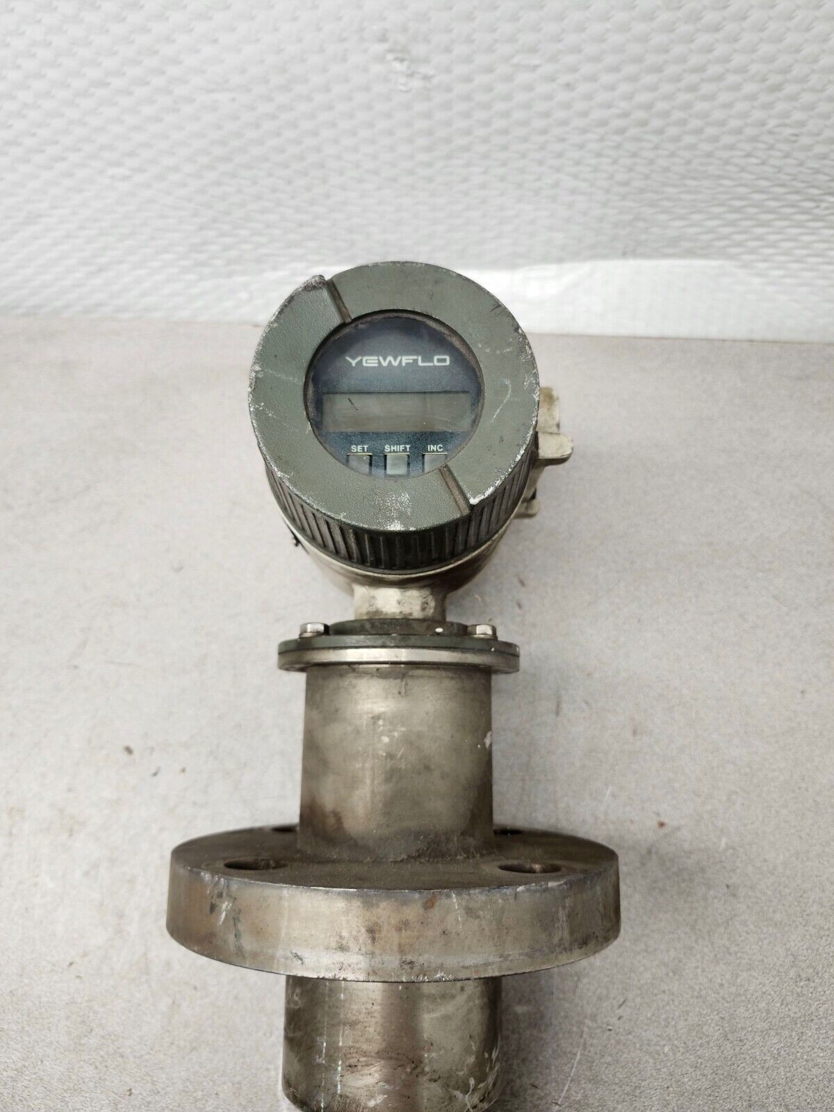 USED YEWFLO VORTEX FLOWMETER 24V 1440 PSI YF125