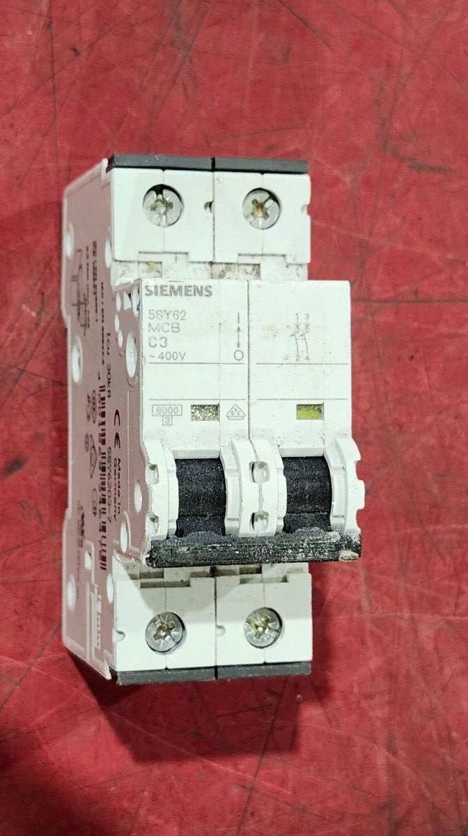 USED SIEMENS 2-POLE CIRCUIT BREAKER 5SY6203-7