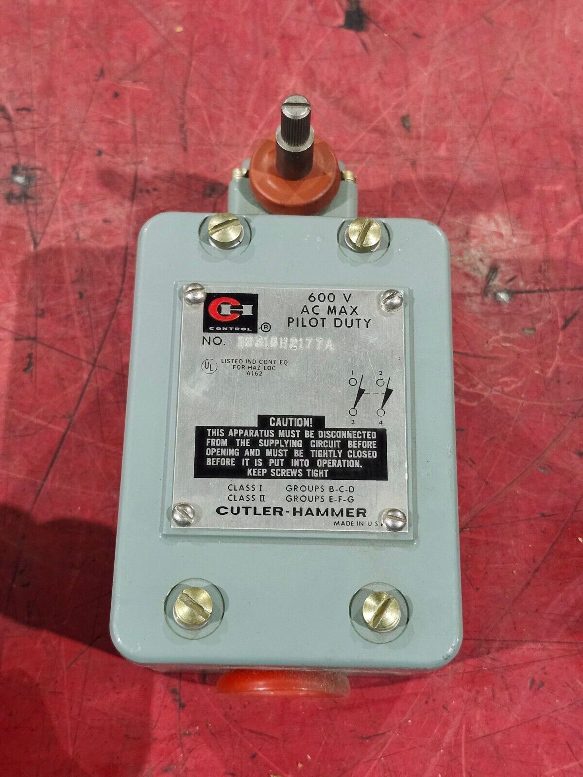 NEW IN BOX CUTLER HAMMER PILOT DUTY LIMIT SWITCH 10316H2177A