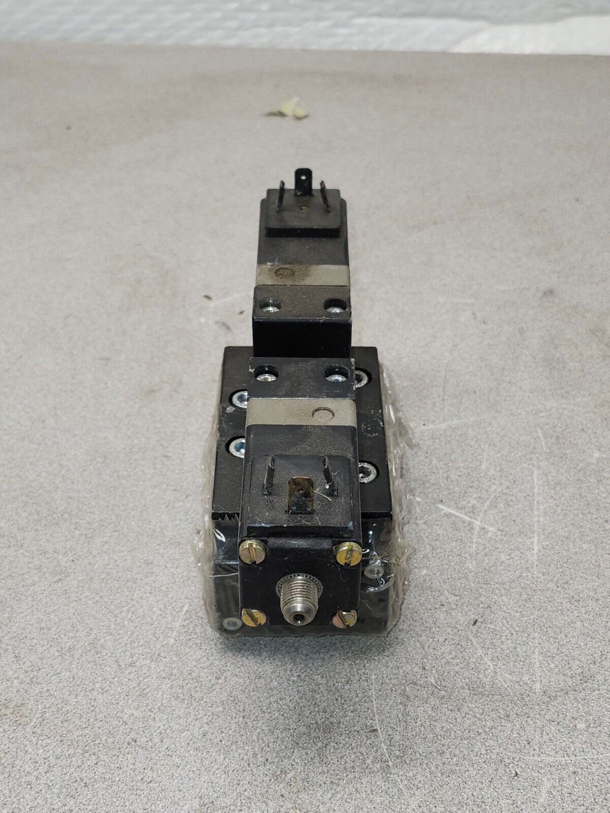 USED MARTONAIR DISTRIBUTION VALVE SOLENOID PILOT OPERATED 120 VAC UM/22253/123