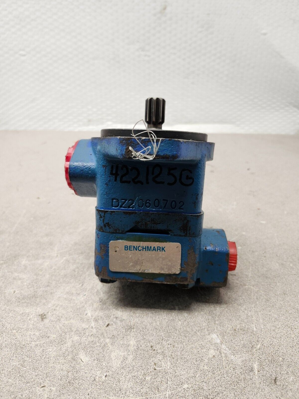 NEW NO BOX BENCHMARK Hydraulic Pump V10-1S1S-11-2058868