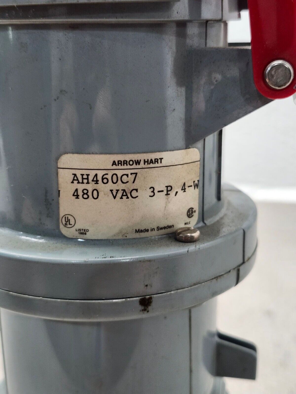 USED NO BOX Arrow-Hart Plugs AH460C7