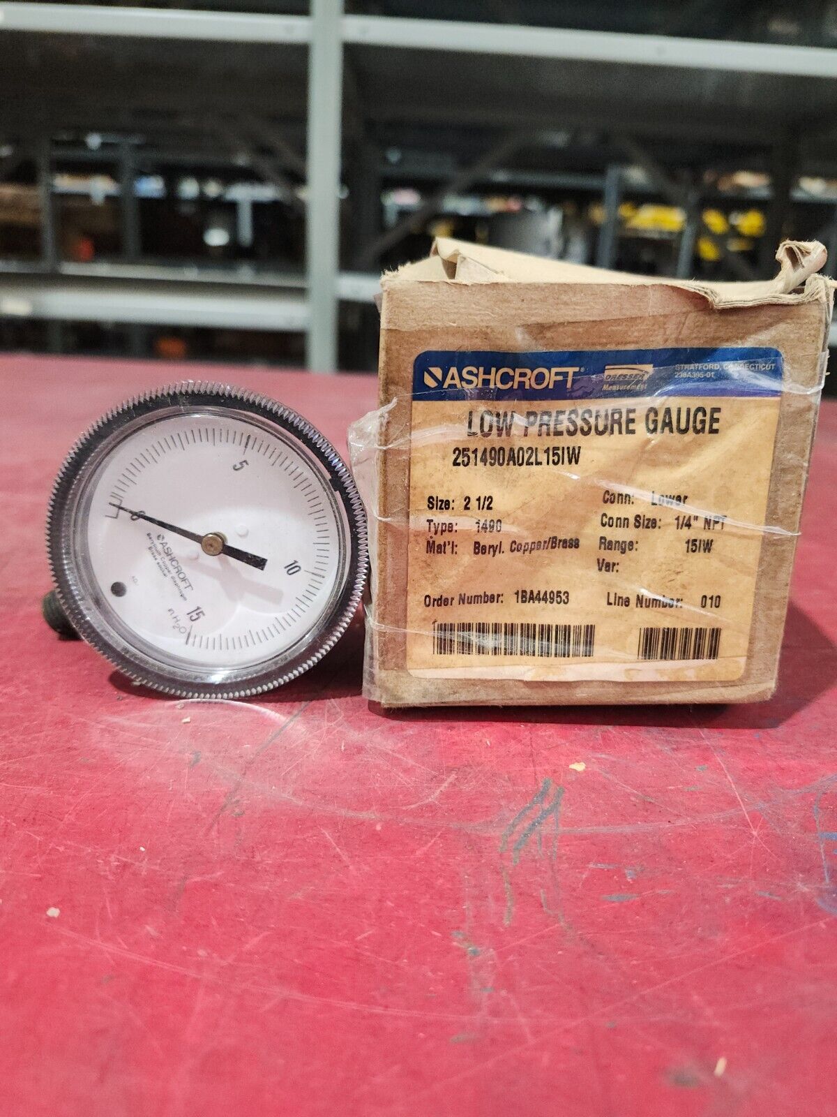 NEW IN BOX ASHCROFT LOW PRESSURE GAUGE 251490A02L15IW