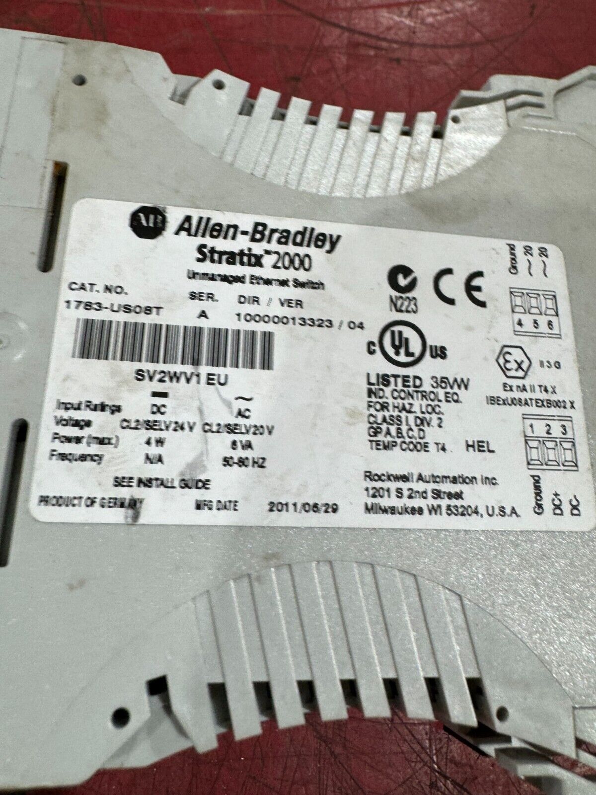 USED ALLEN-BRADLEY STRATIX 2000 UNMANAGED ETHERNET SWITCH 1783-US08T