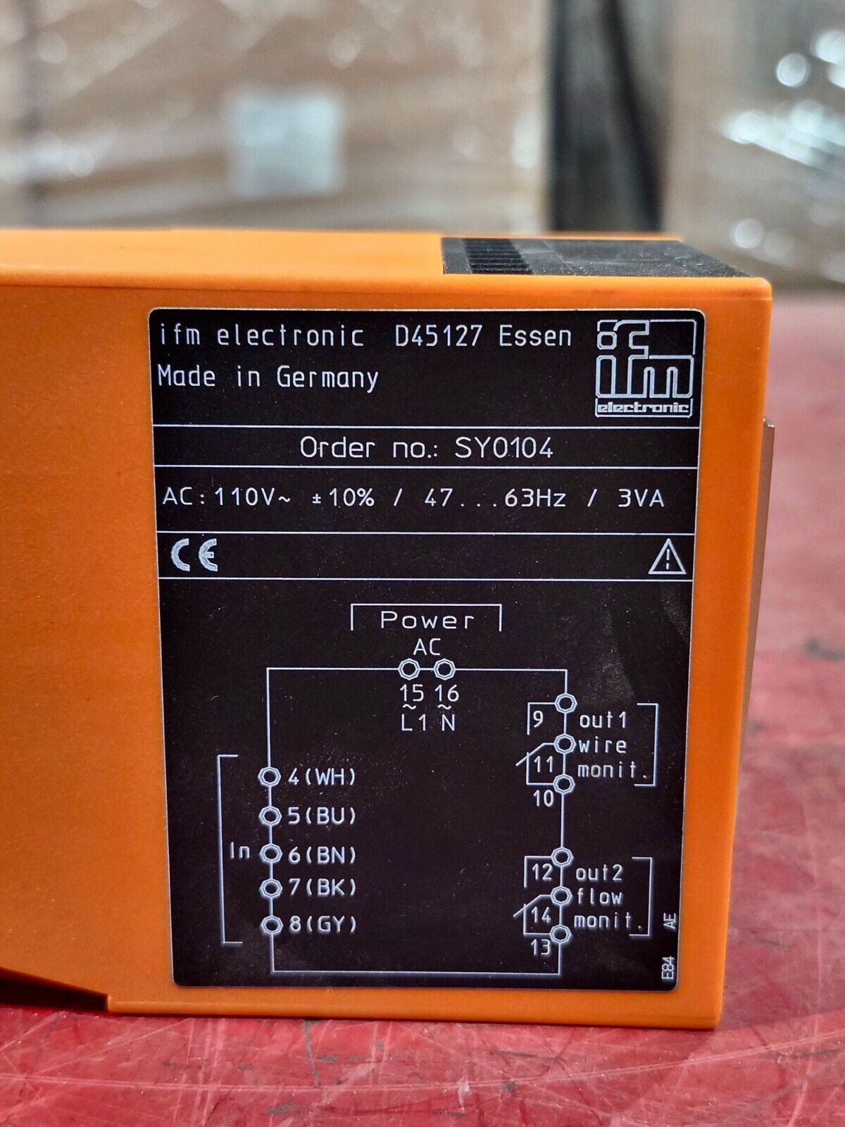 USED IFM FLOW CONTROLLER SWITCH VS 0200