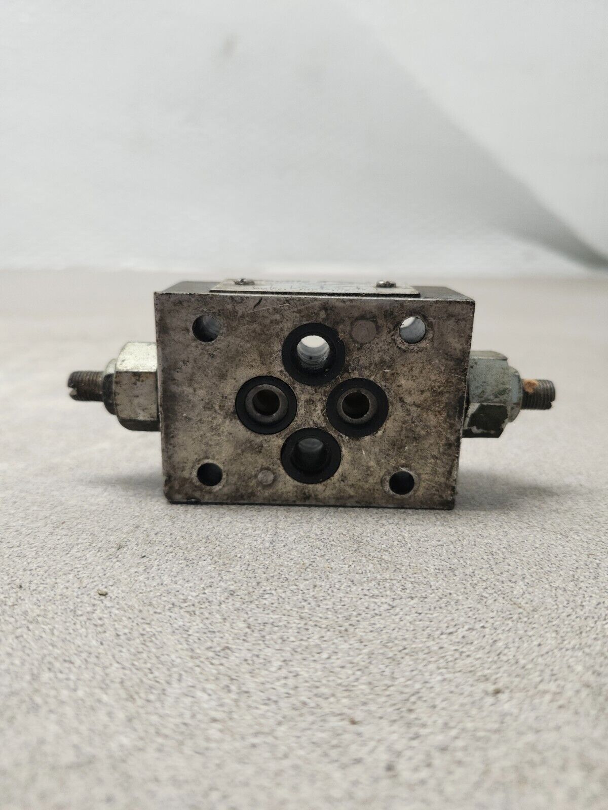 USED DOUBLE A Hydraulic Control Valve NNYYC-005-10A2