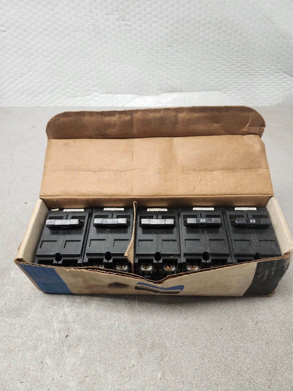 NEW IN BOX LOT OF 5 CROUSE-HINDS Circuit Breaker 60AMPS 120/240V 2 POLES MP260