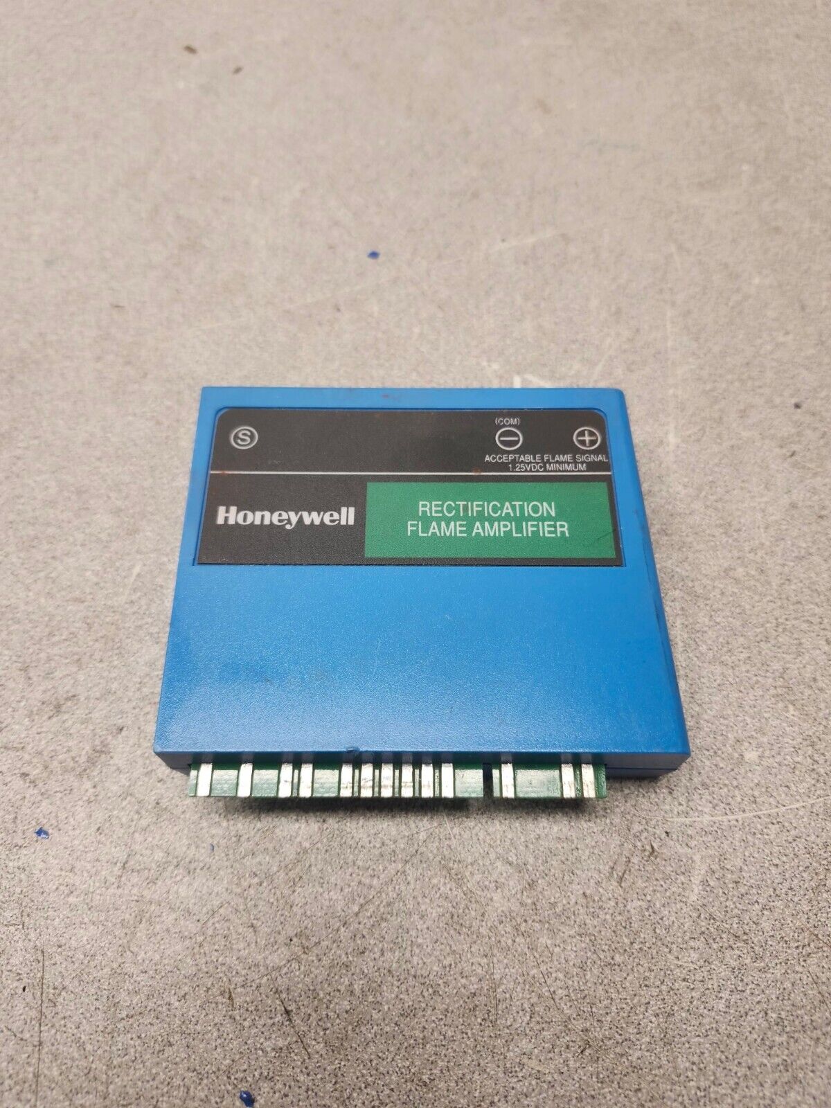 USED Honeywell Rectification Flame Amplifier R7847A1033