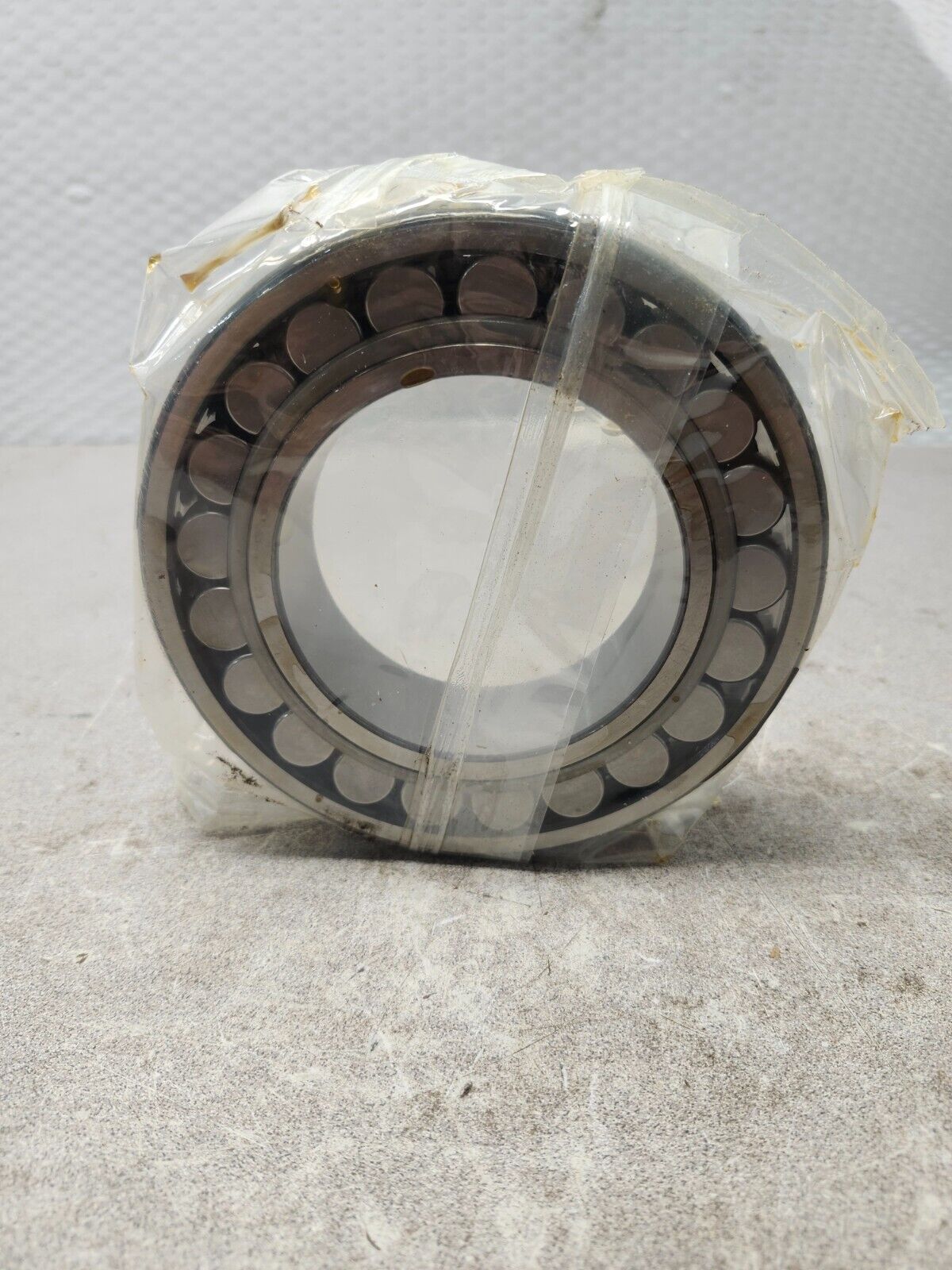 NEW IN BOX SKF BEARING 22216EK/C3