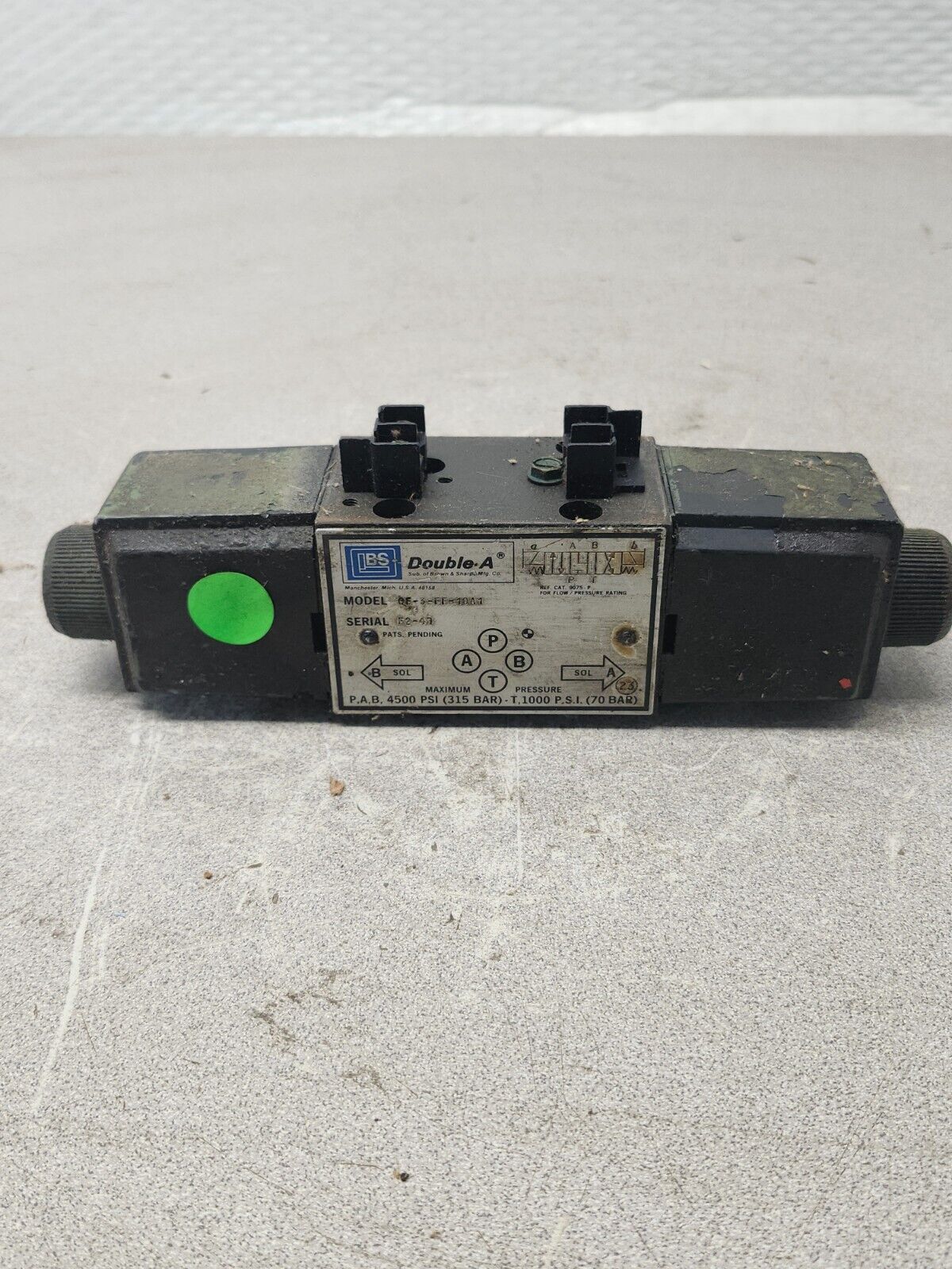 USED Double A Solenoid Valve 0F-3-FF-10A1