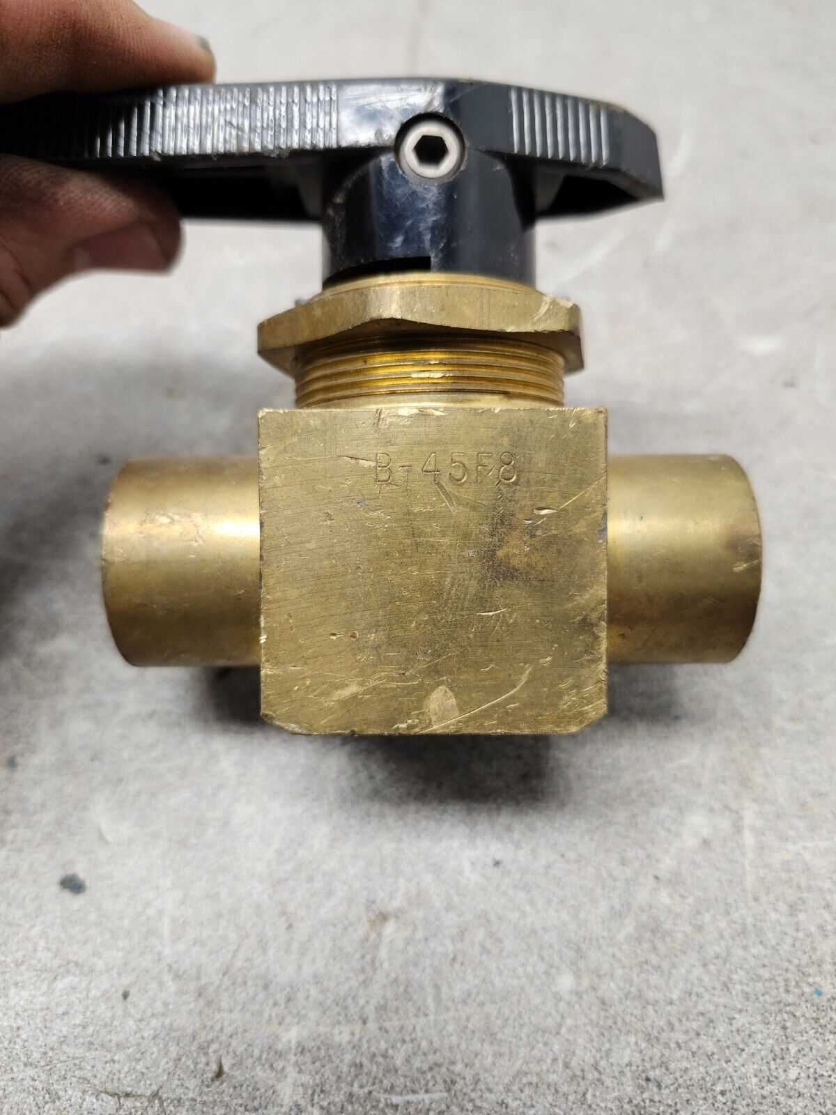 NEW NO BOX WHITEY BRASS VALVE 1'' B-45F8