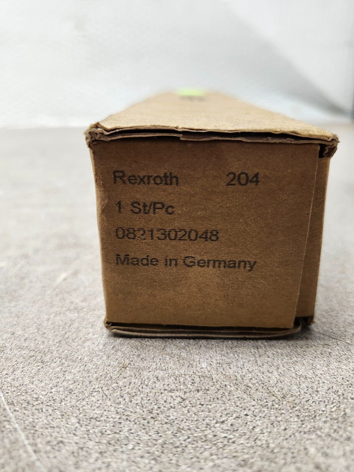 NEW IN BOX Rexroth Pressure Regulator/W GAUGE 0821302048