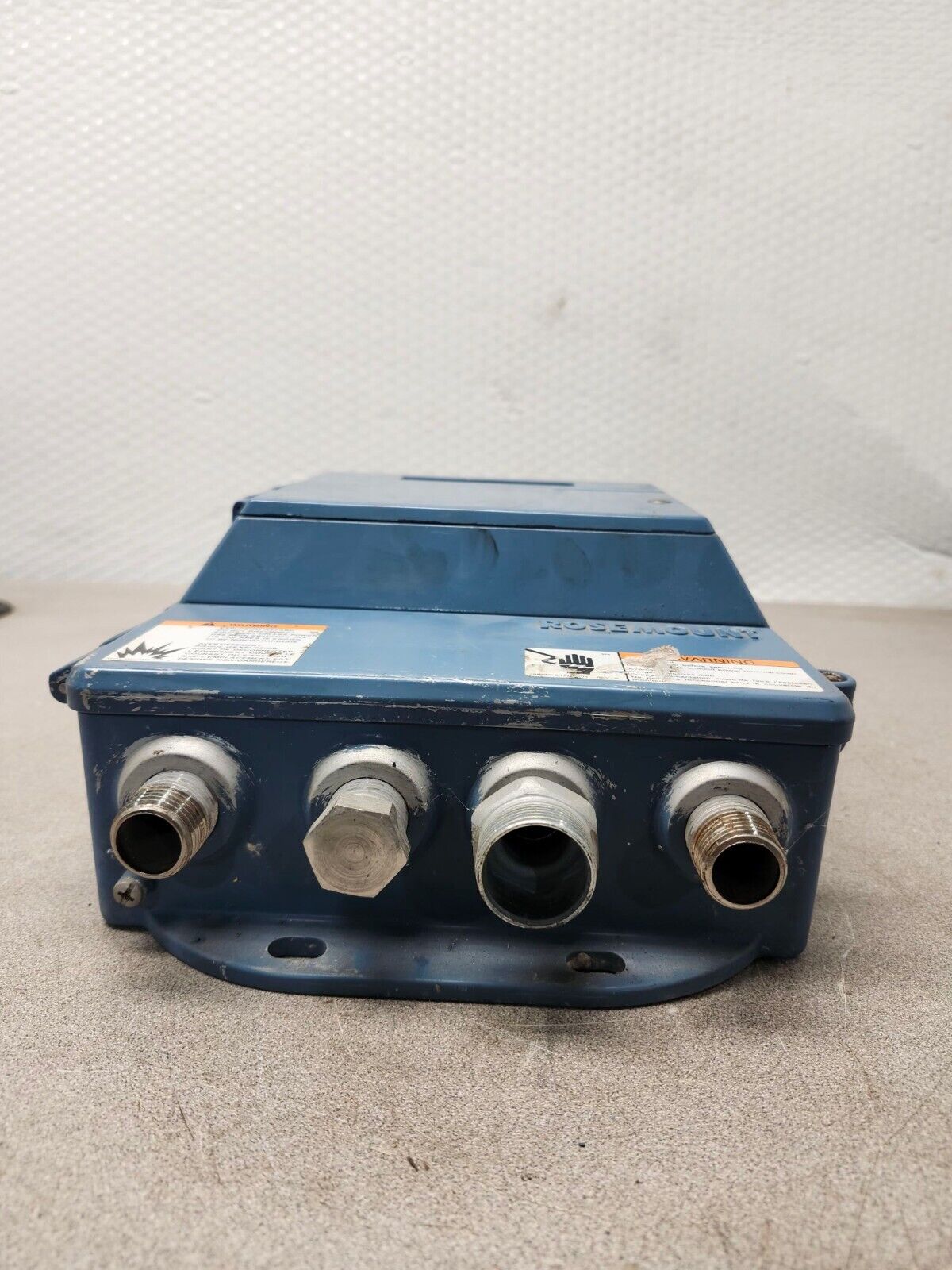 USED ROSEMOUNT MAGNETIC FLOWMETER TRANSMITTER 8712DR12N5M1