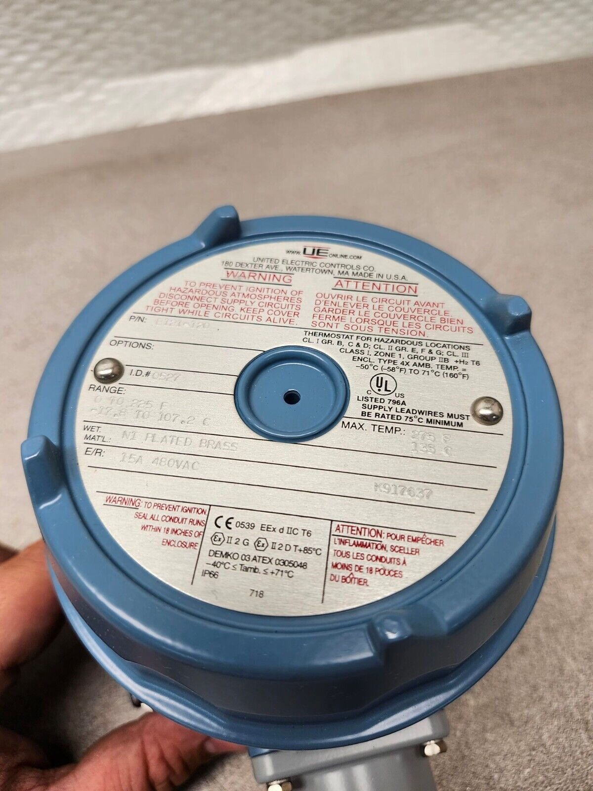 NEW IN BOX UNITED ELECTRIC TEMPERATURE SWITCH B121-120