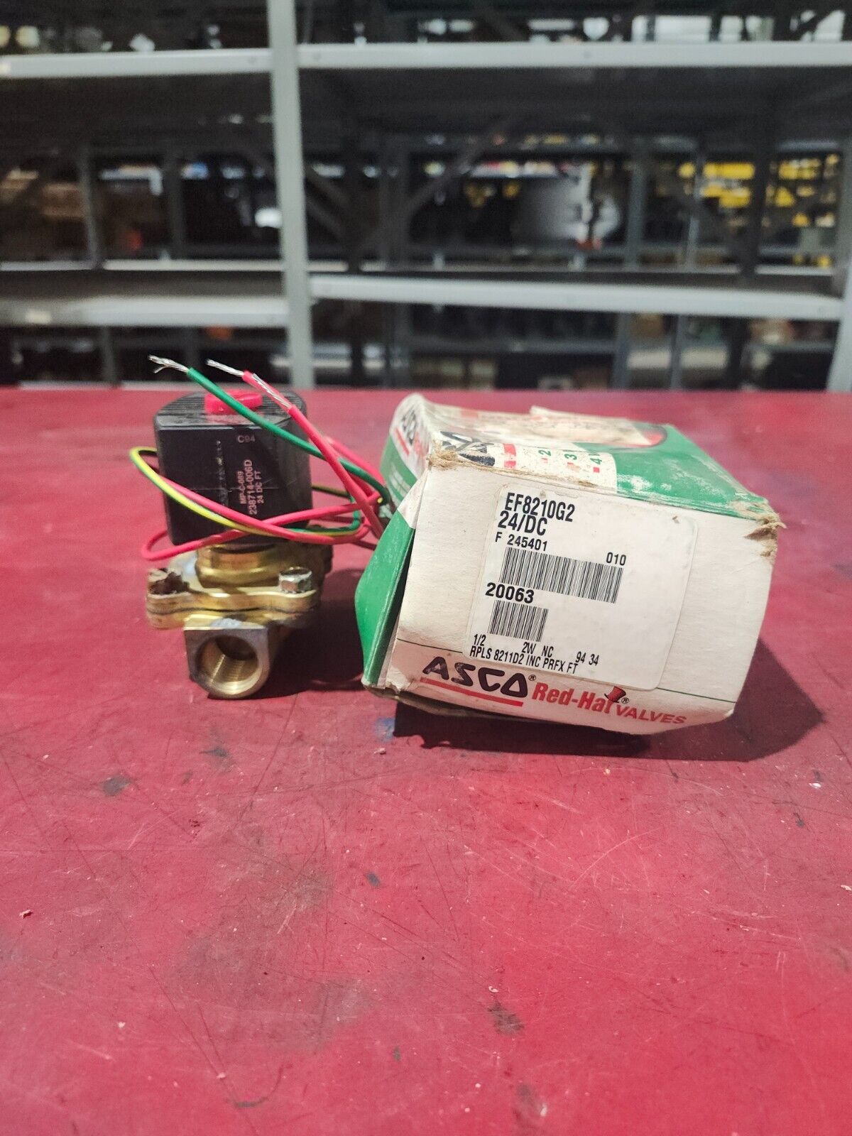 NEW WITH BOX ASCO SOLENOID VALVE 1/2'' 5-100PSI EF8210G2