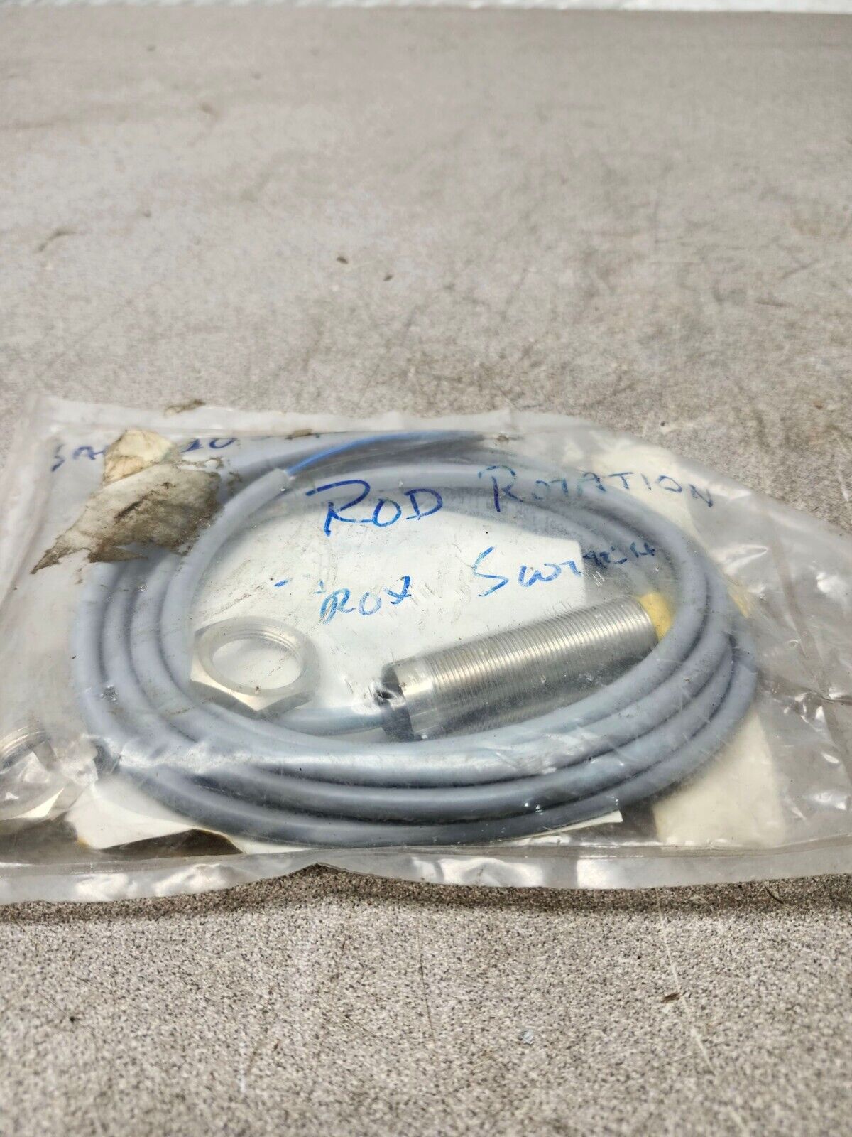 NEW NO BOX TURCK PROXIMITY SENSOR BI 8 M18-AP6X