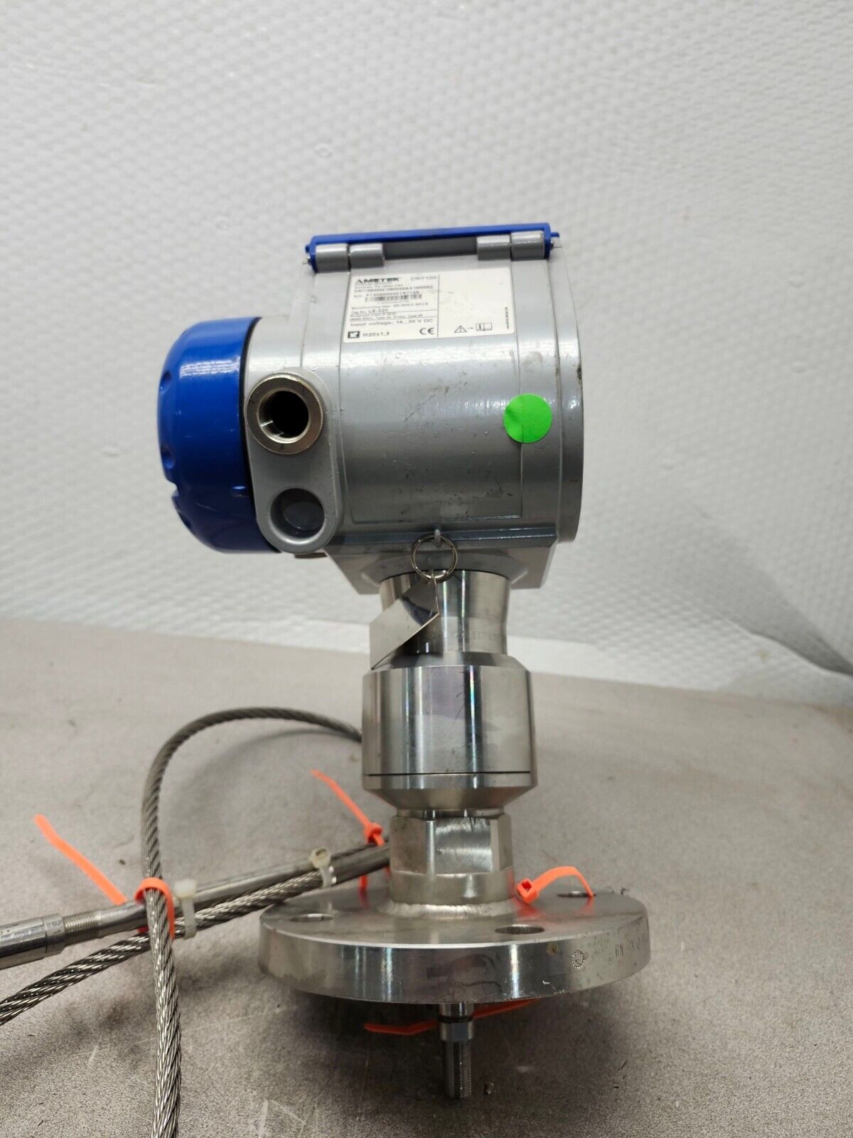 NEW NO BOX AMETEK RADAR LEVEL TRANSMITTER DR7100