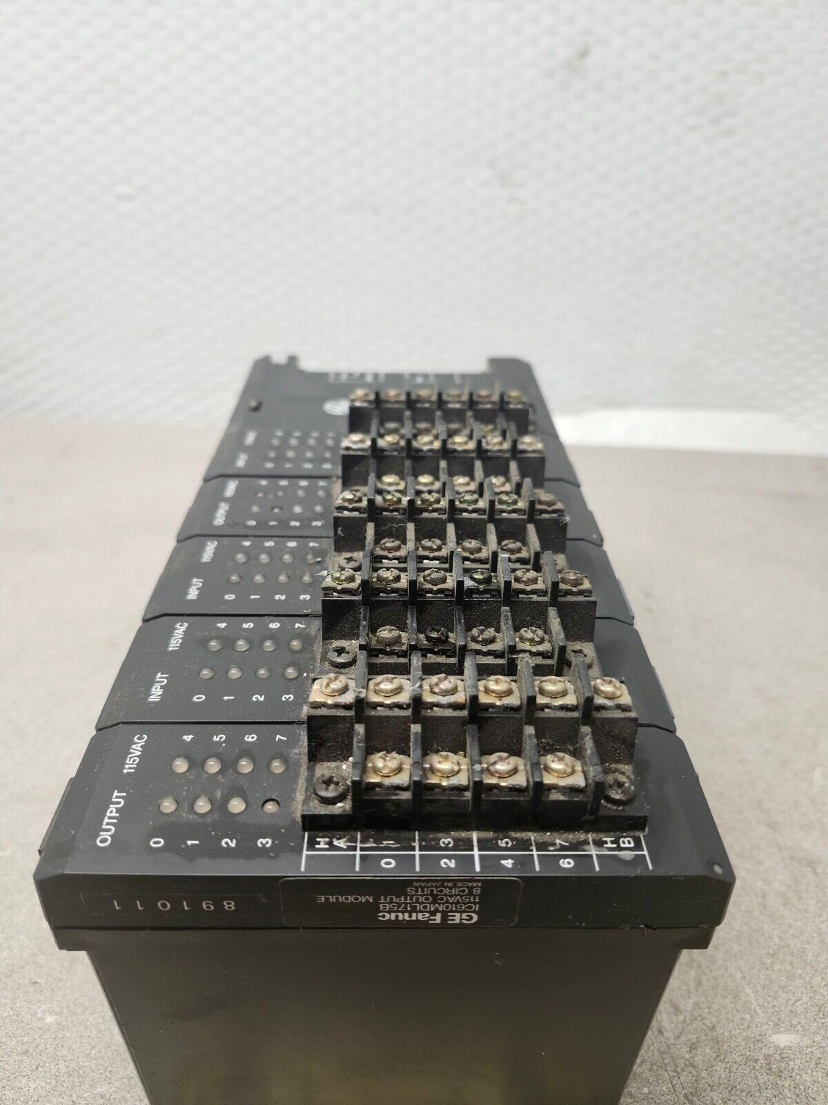 USED GE SERIESONE Programmable Controller With 5 Input Modules (VR3) IC610CHS100