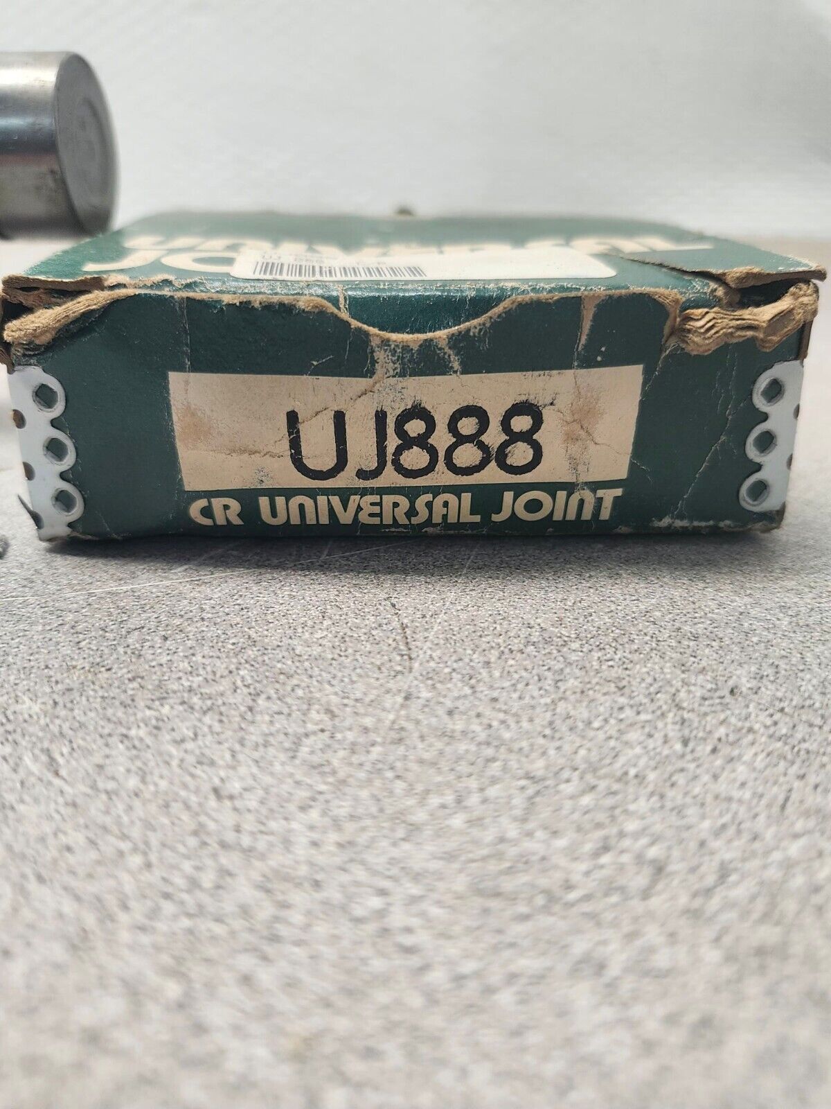 NEW IN BOX CR UNIVERSAL U JOINT UJ888