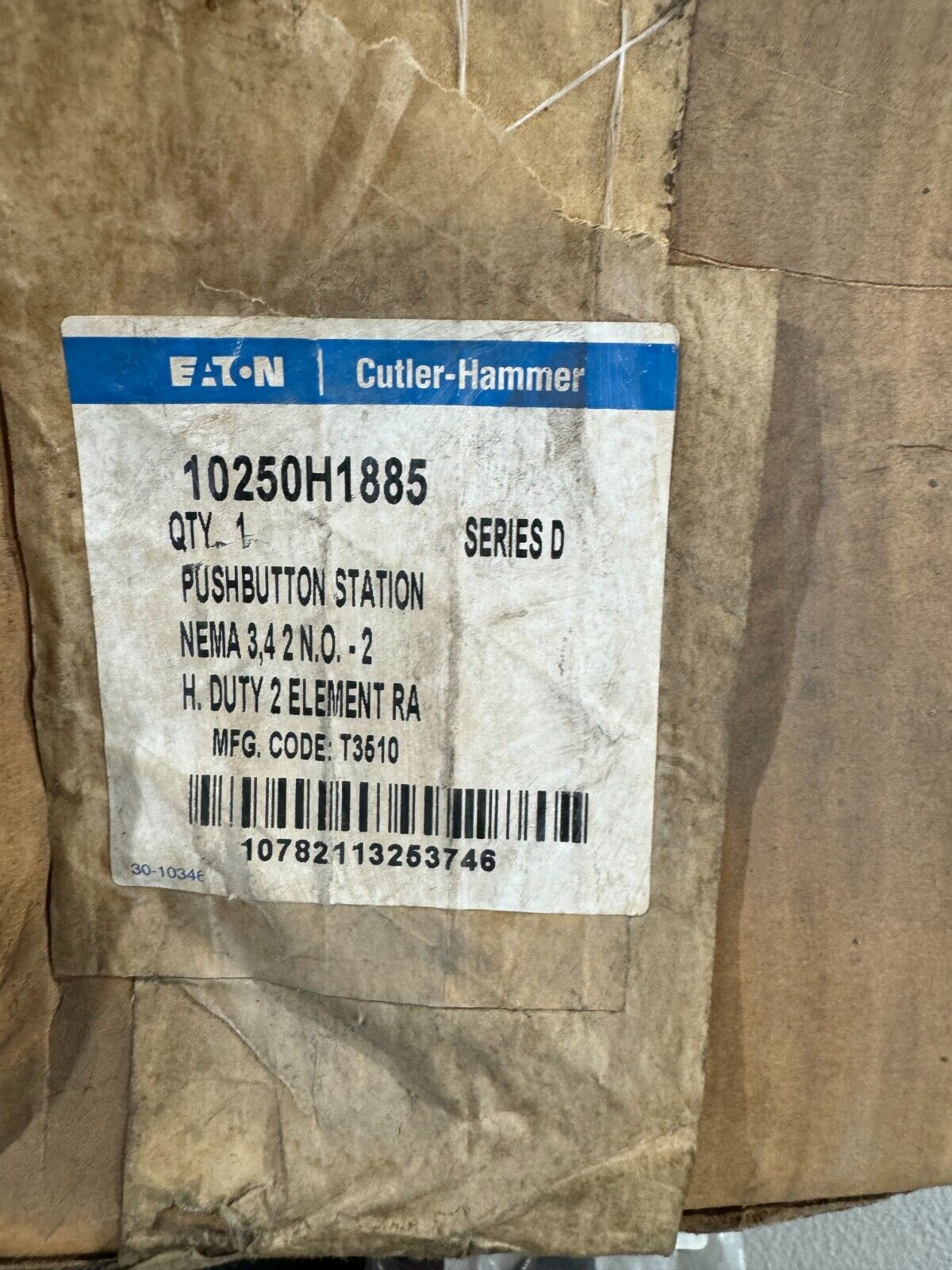 NEW IN BOX CUTLER-HAMMER PUSHBUTTON STATION 10250H1885 SERIES D