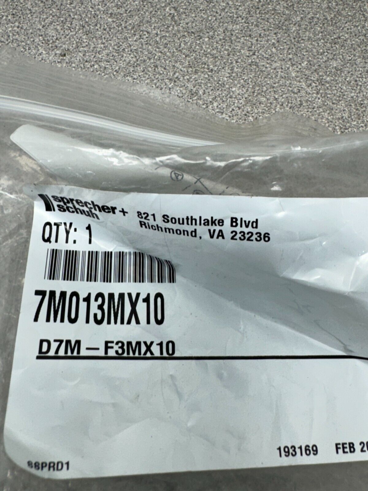 NEW IN PACKAGE SPRECHER SCHUH PUSH BUTTON SWITCH D7M-F3MX10