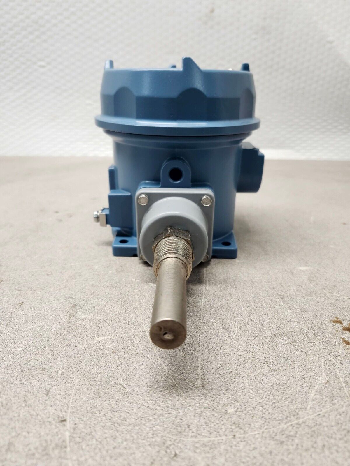 NEW IN BOX UNITED ELECTRIC TEMPERATURE SWITCH B121-120