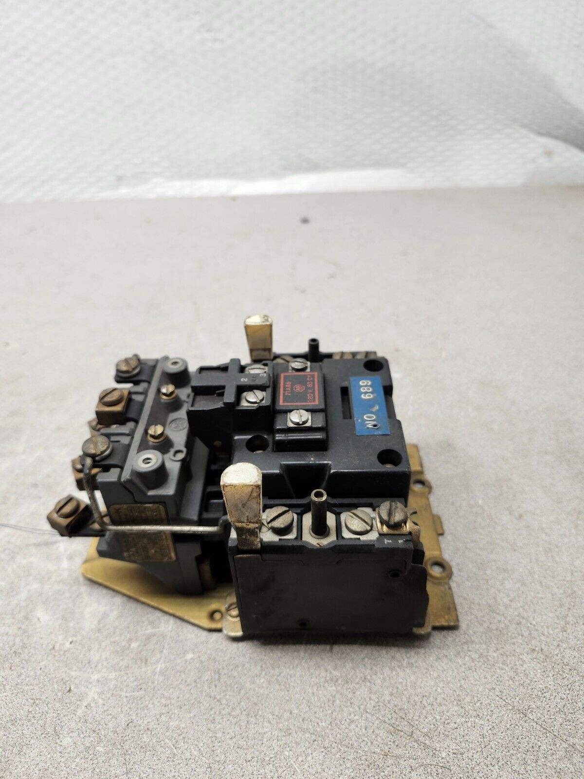 USED ALLEN BRADLY 3 Relays Starter 709-B0D Ser K