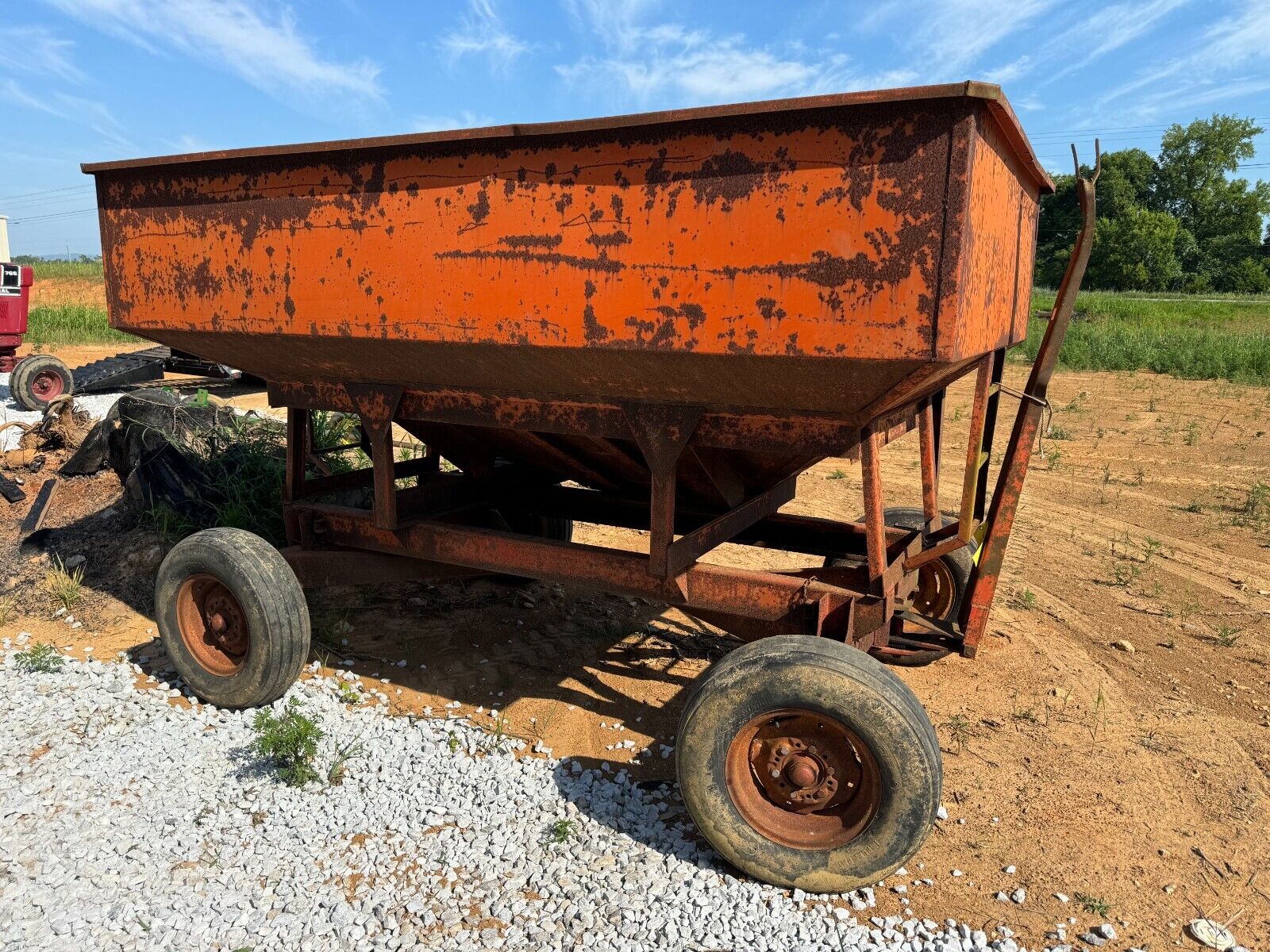 KORY FARM EQUIPMENT 6-TON GEAR GRAVITY WAGON SOLID 6-LUG GRAIN WAGON 150 BUSHEL